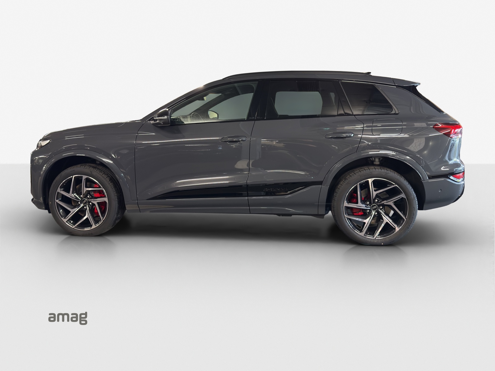 AUDI SQ6 e-tron quattro-image-1