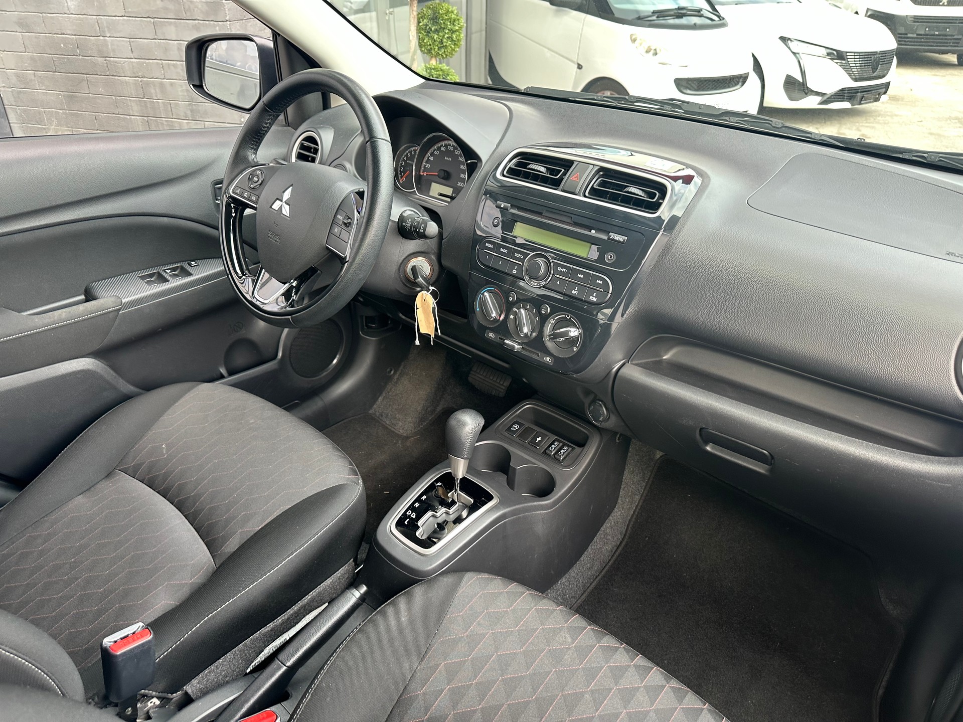 MITSUBISHI Space Star 1.2 CVT Value-image-13