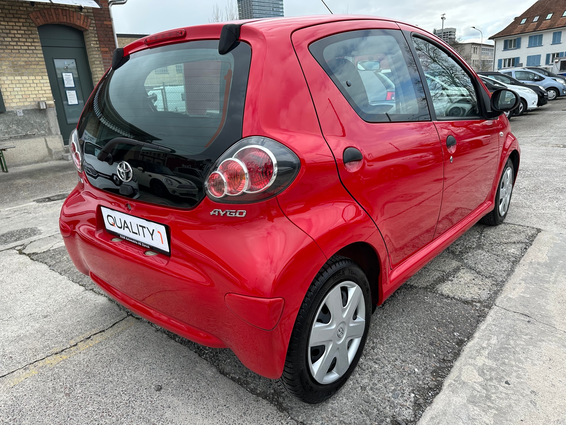 TOYOTA Aygo 1.0 Linea Terra-image-5