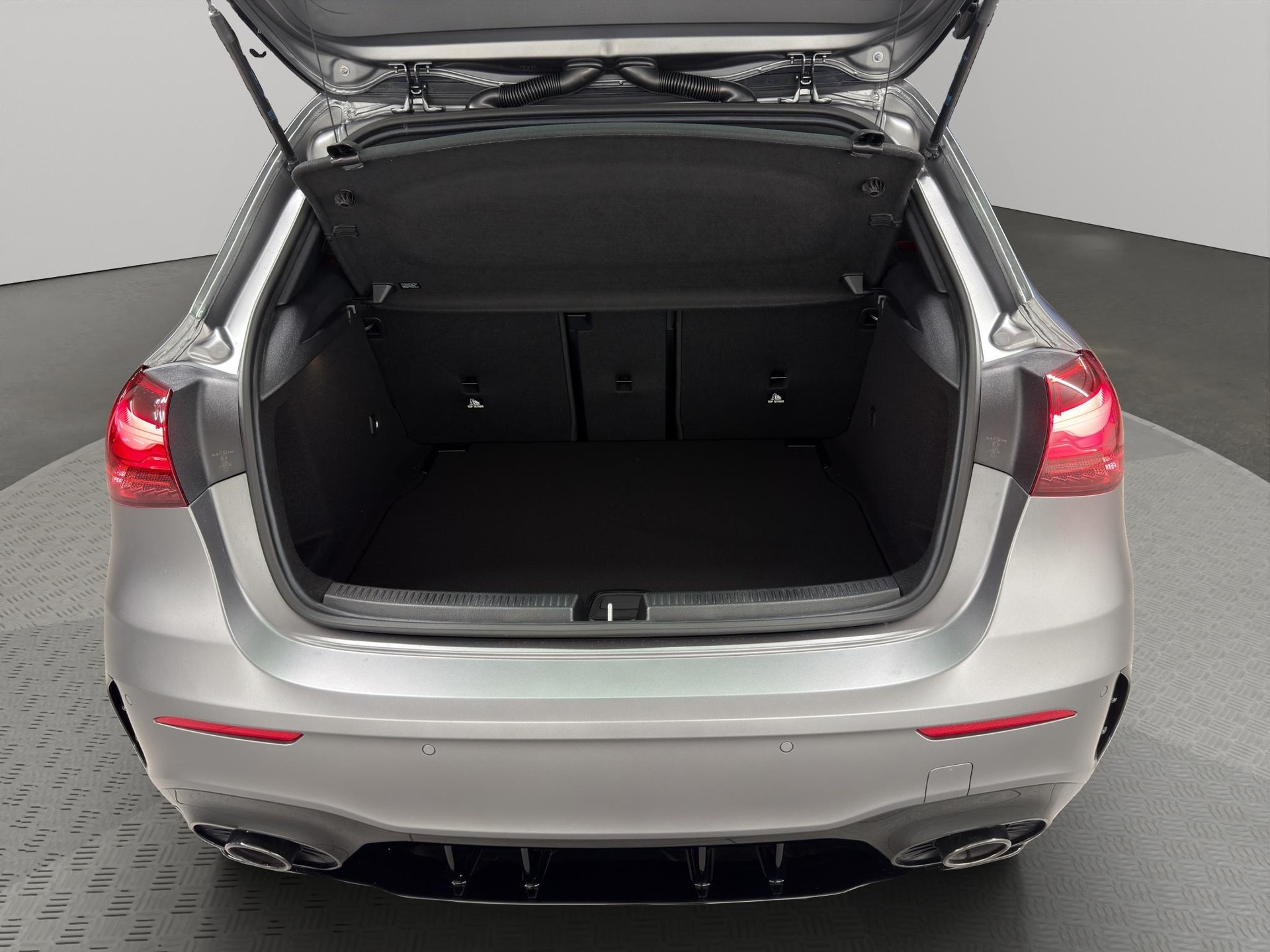 MERCEDES-BENZ A 35 AMG 4matic-image-6
