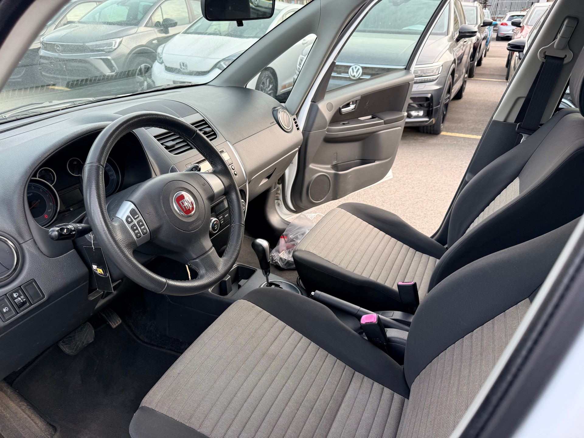 FIAT Sedici 1.6 2WD Dynamic Automatic-image-14
