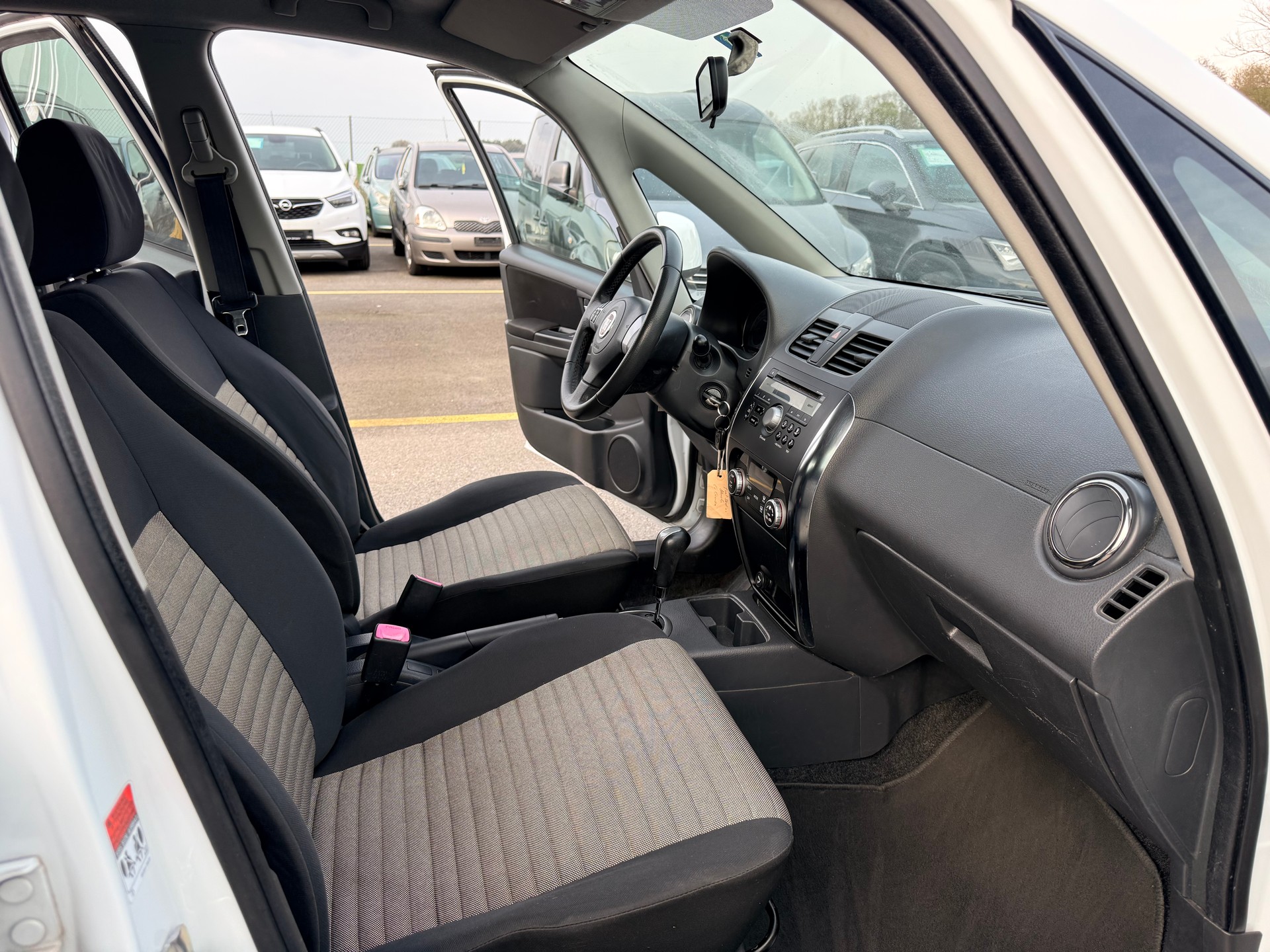 FIAT Sedici 1.6 2WD Dynamic Automatic-image-16