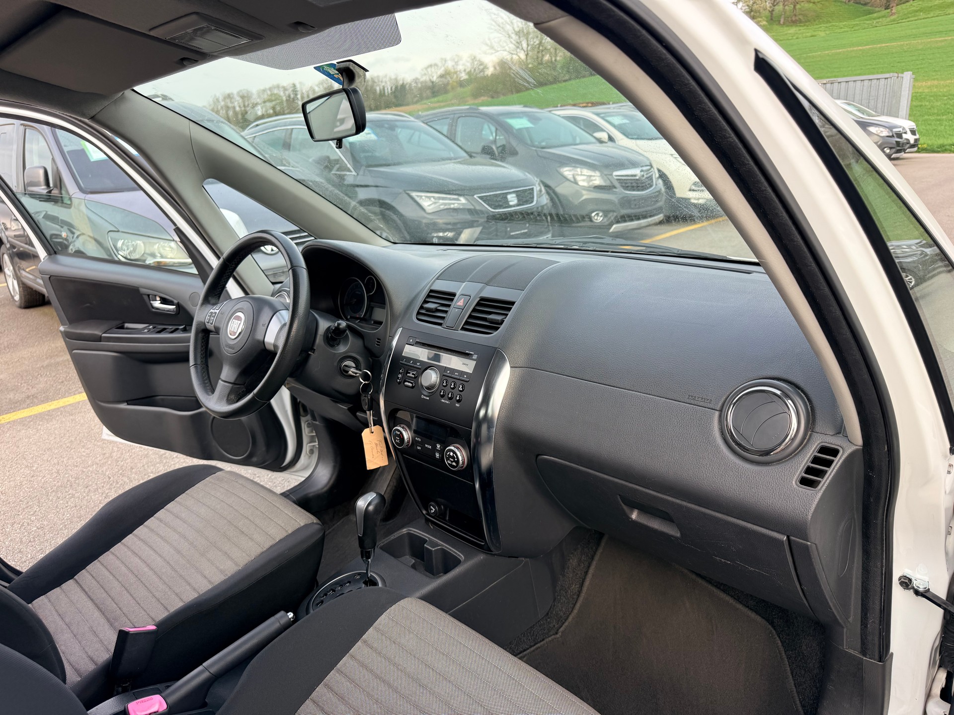 FIAT Sedici 1.6 2WD Dynamic Automatic-image-13