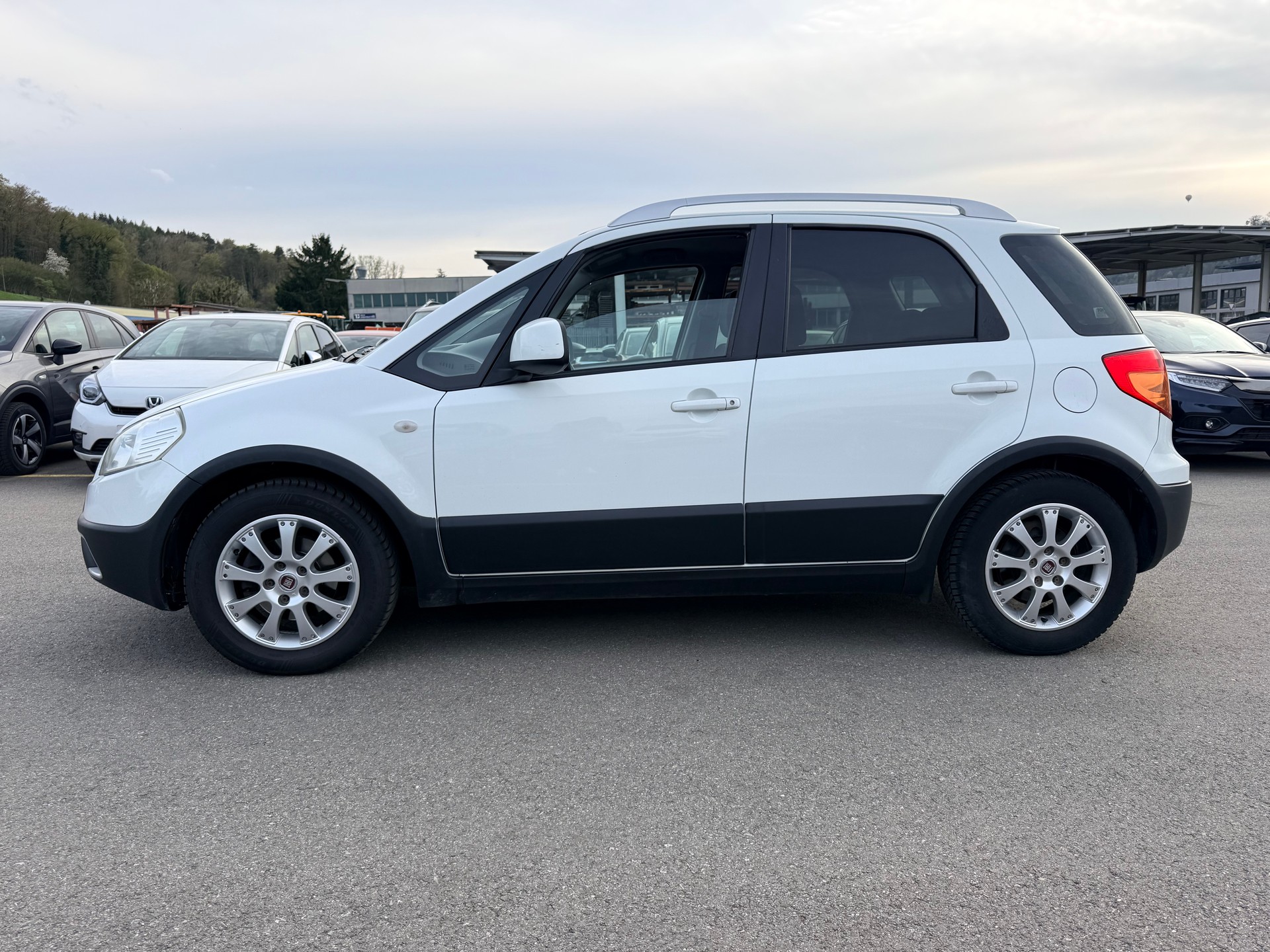 FIAT Sedici 1.6 2WD Dynamic Automatic-image-0