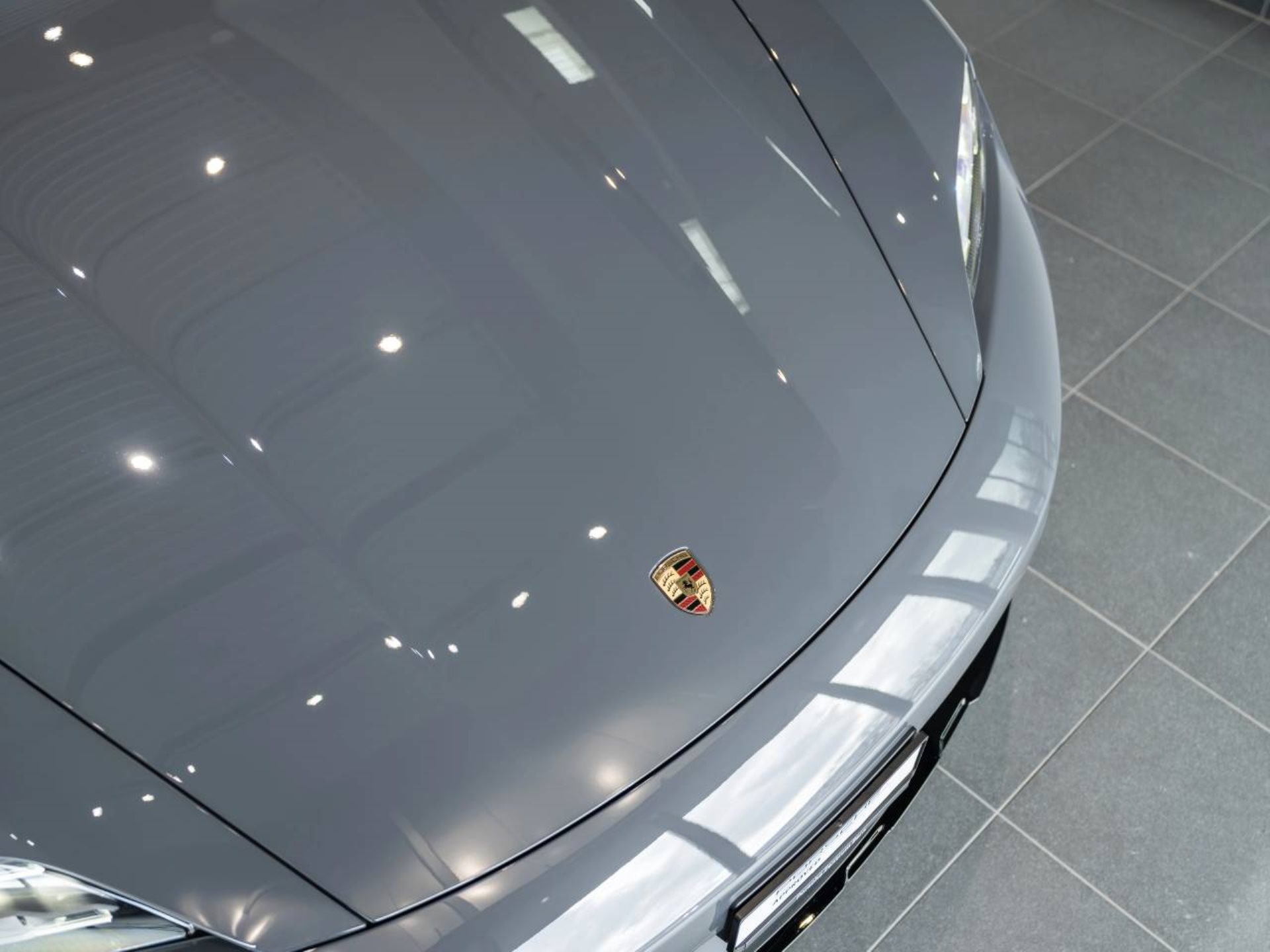 PORSCHE Taycan 4 Cross Turismo-image-25