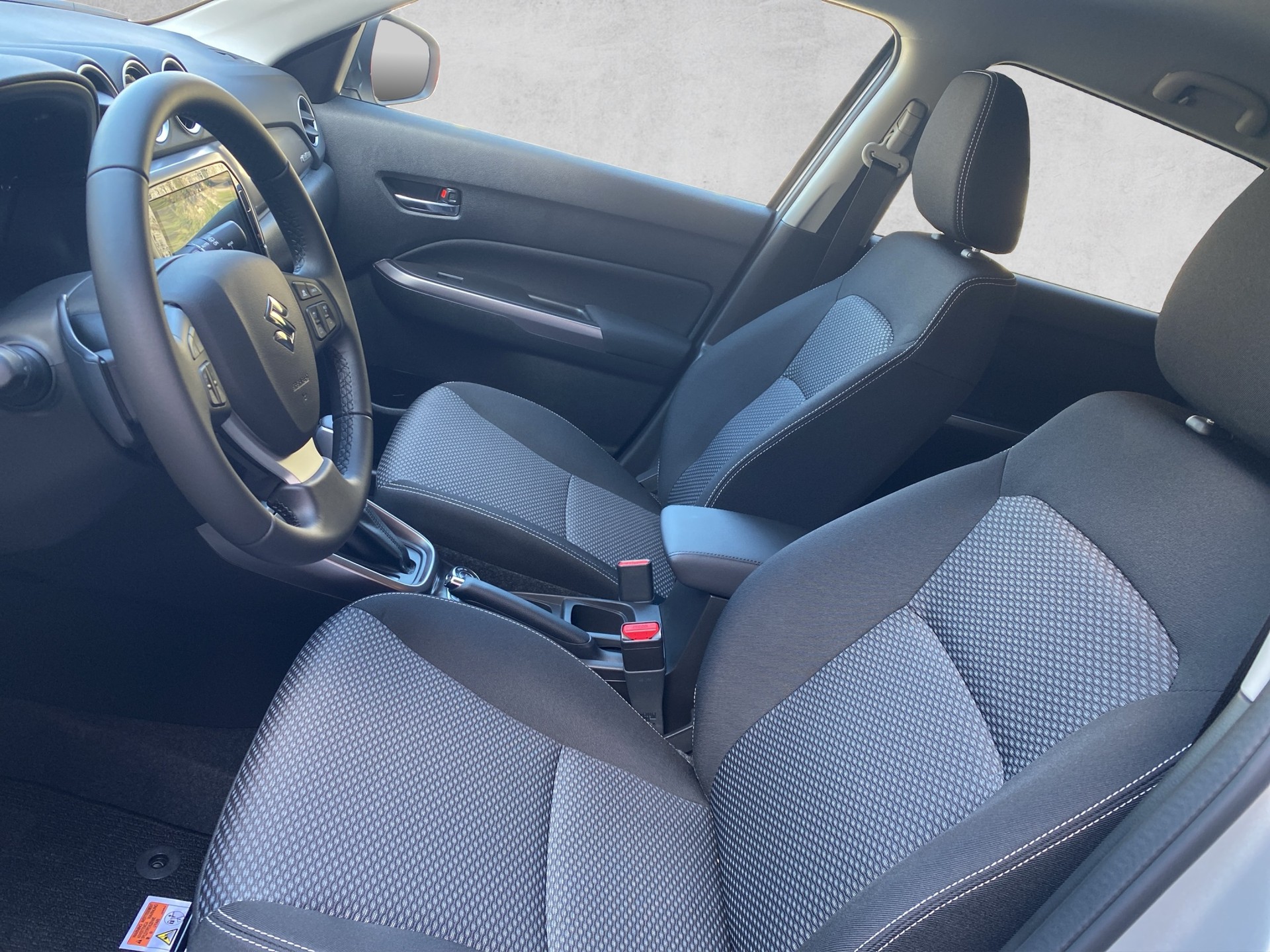 SUZUKI Vitara 1.4 Boosterjet Compact + 4x4 Hybrid Automatic-image-7