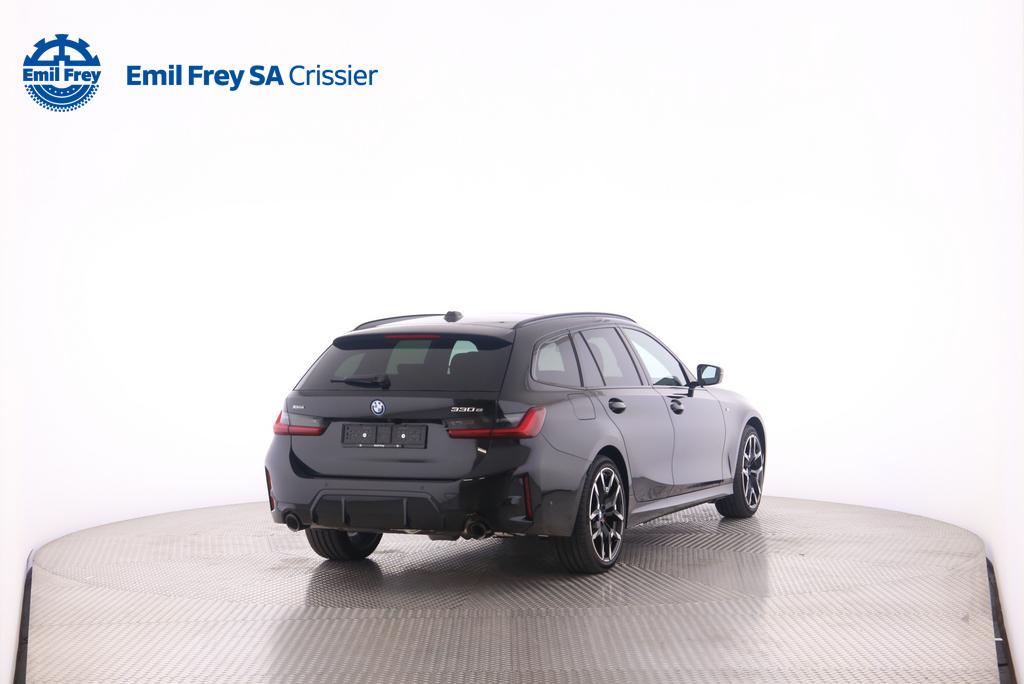 BMW 330e xDrive SAG Touring-image-1