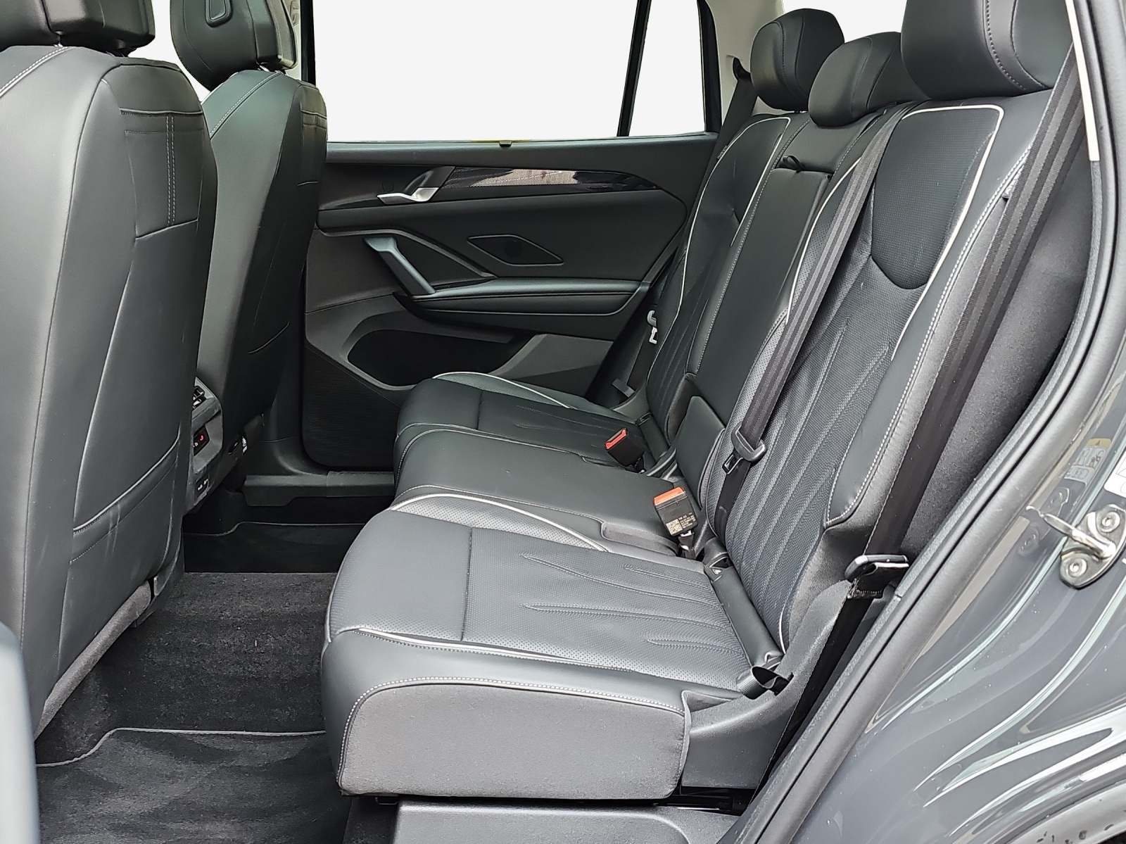 VW Tayron 1.5 TSI evo2 eHybrid Life DSG-image-11