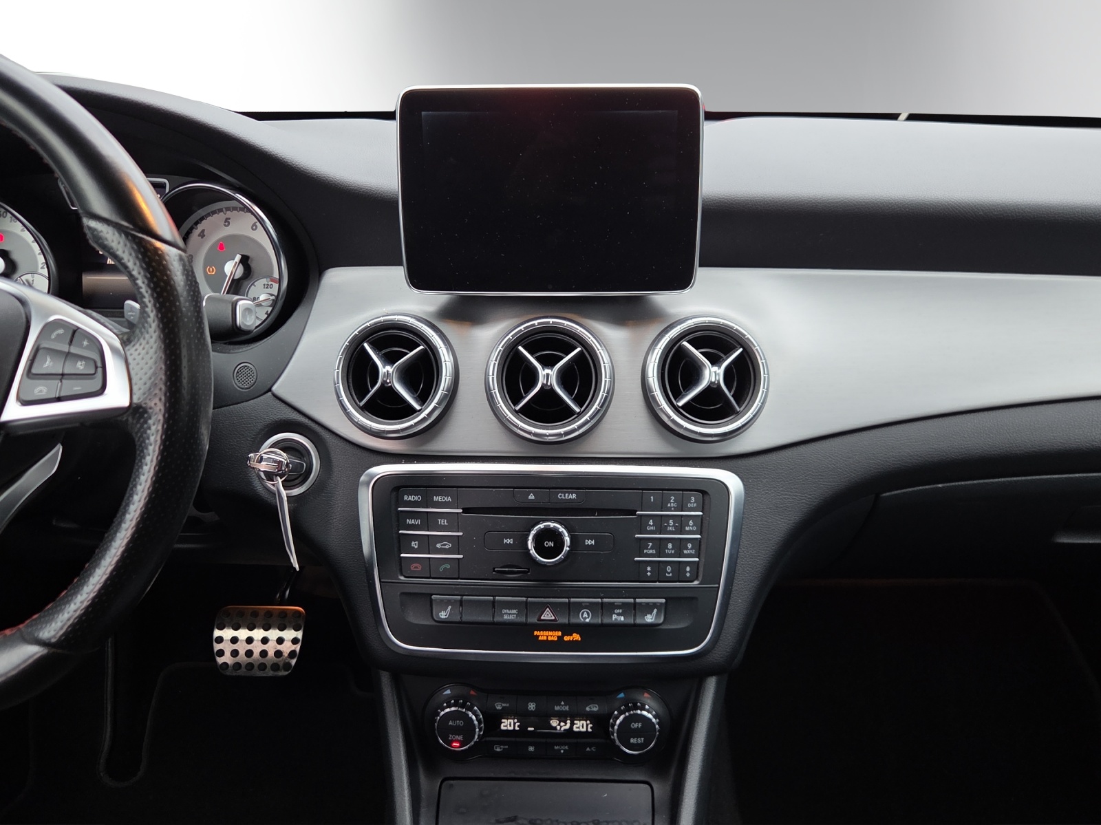 MERCEDES-BENZ CLA Shooting Brake 250 AMG Line 4Matic 7G-DCT-image-12