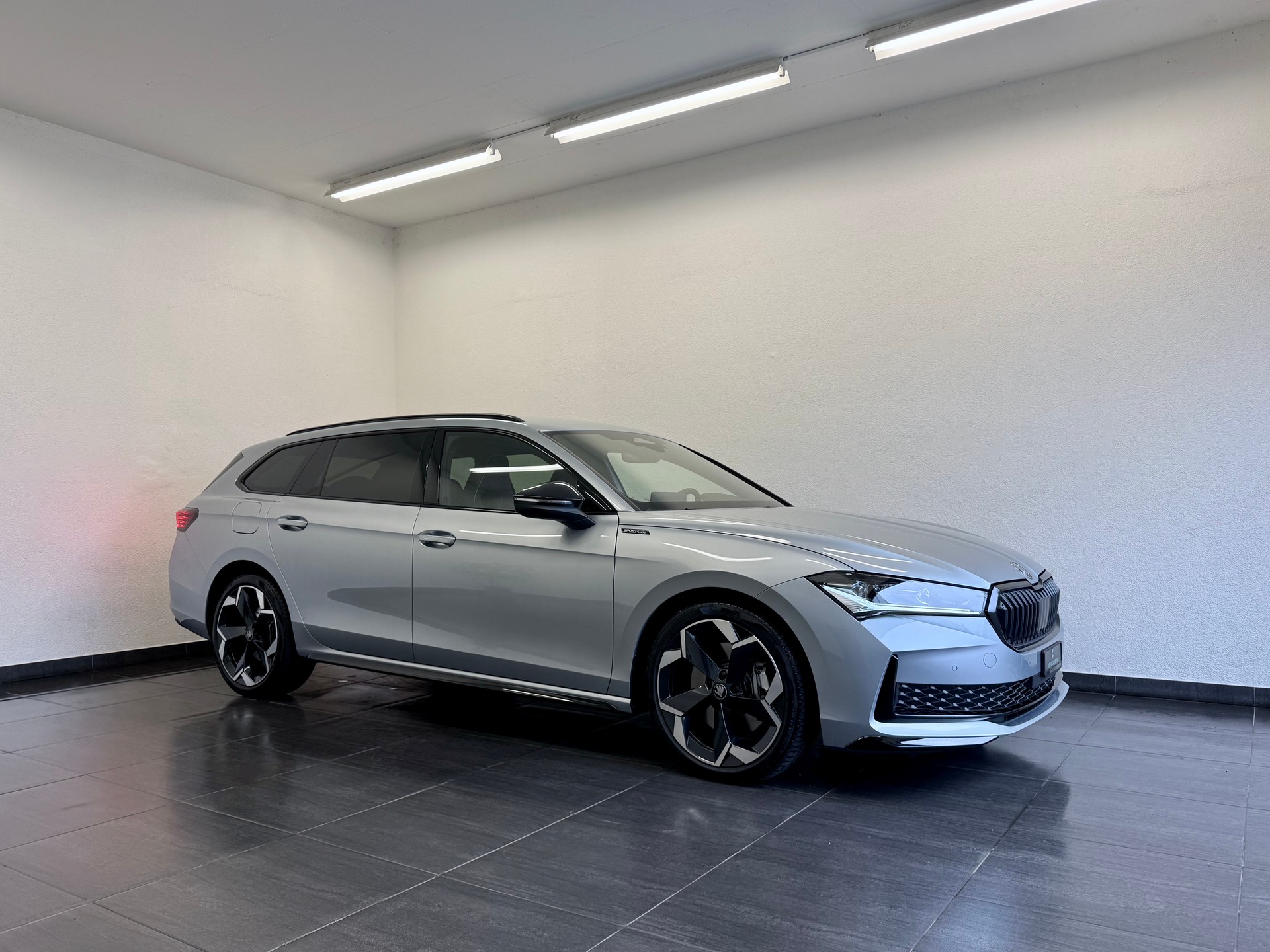 SKODA Superb Combi Sportline 2.0 TDI 4x4 DSG
