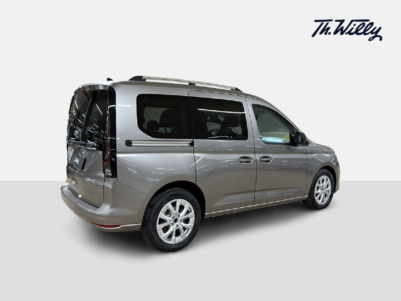 FORD TOURNEO Connect 1.5 EcoBoost 150 Titanium PHEV-image-4