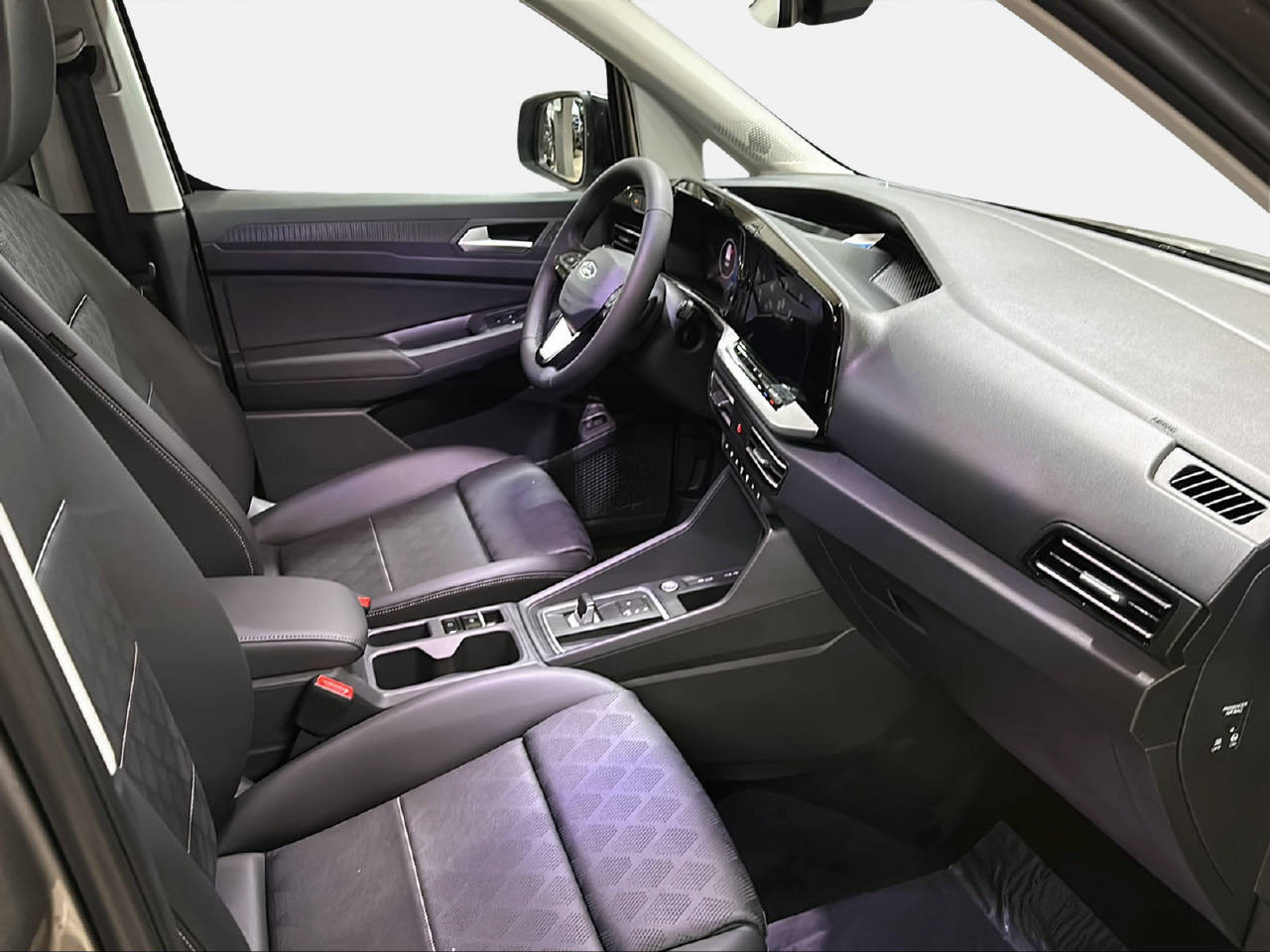 FORD TOURNEO Connect 1.5 EcoBoost 150 Titanium PHEV-image-12