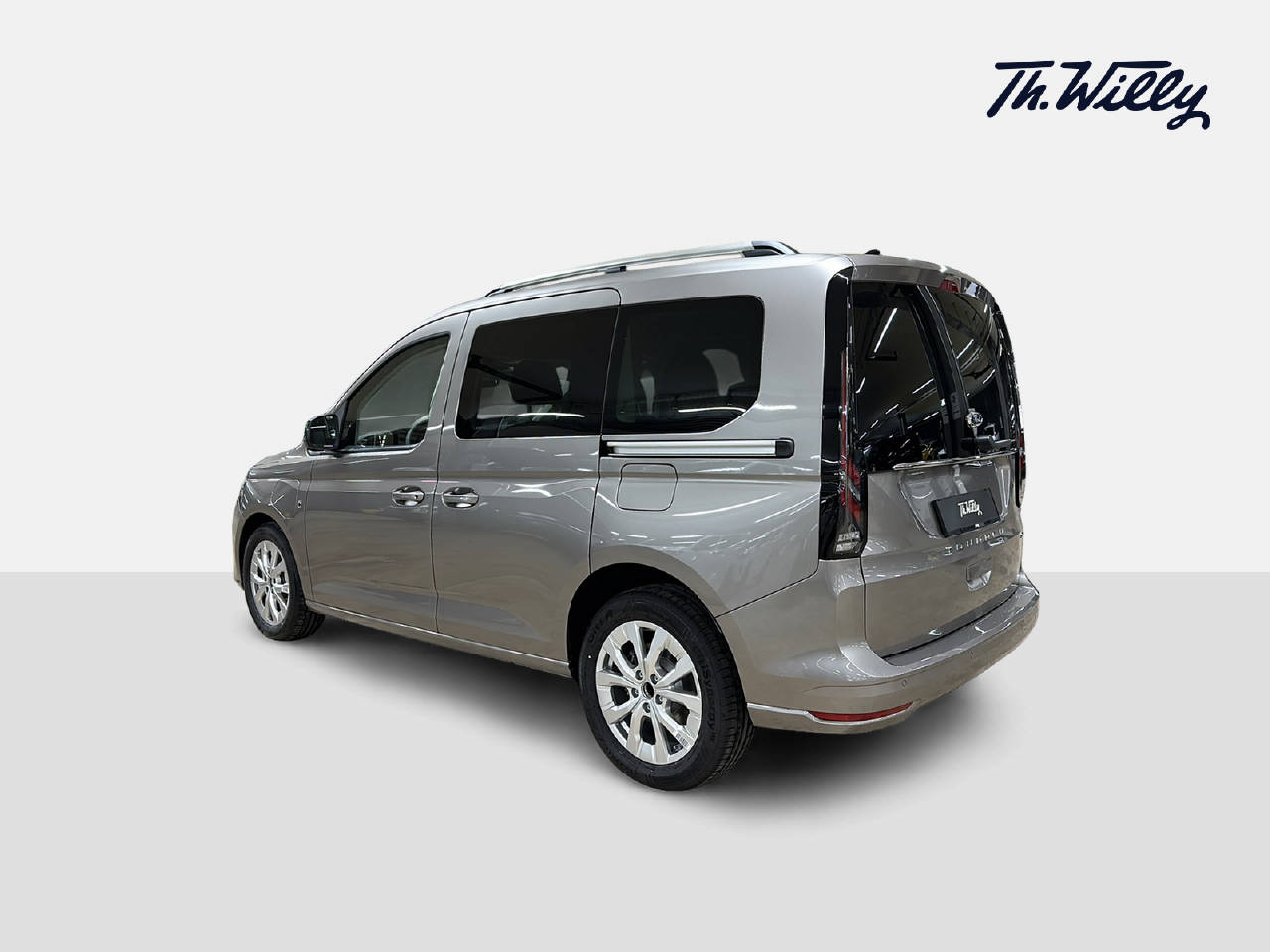 FORD TOURNEO Connect 1.5 EcoBoost 150 Titanium PHEV-image-2