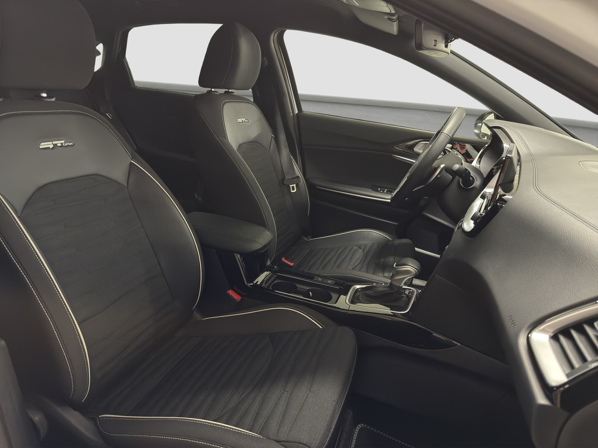 KIA Ceed 1.5 T-GDi MHEV GT-Line-image-9