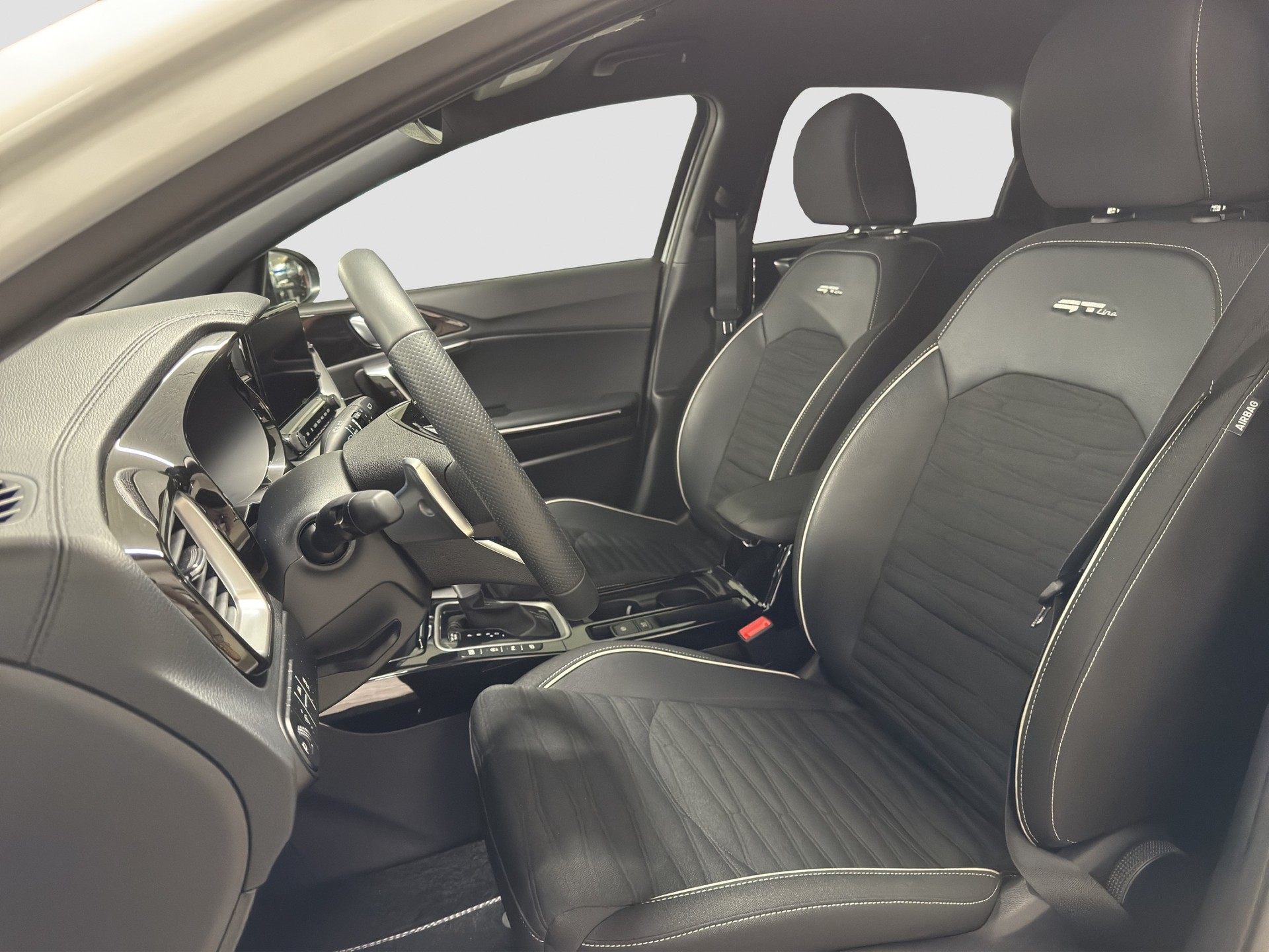 KIA Ceed 1.5 T-GDi MHEV GT-Line-image-8