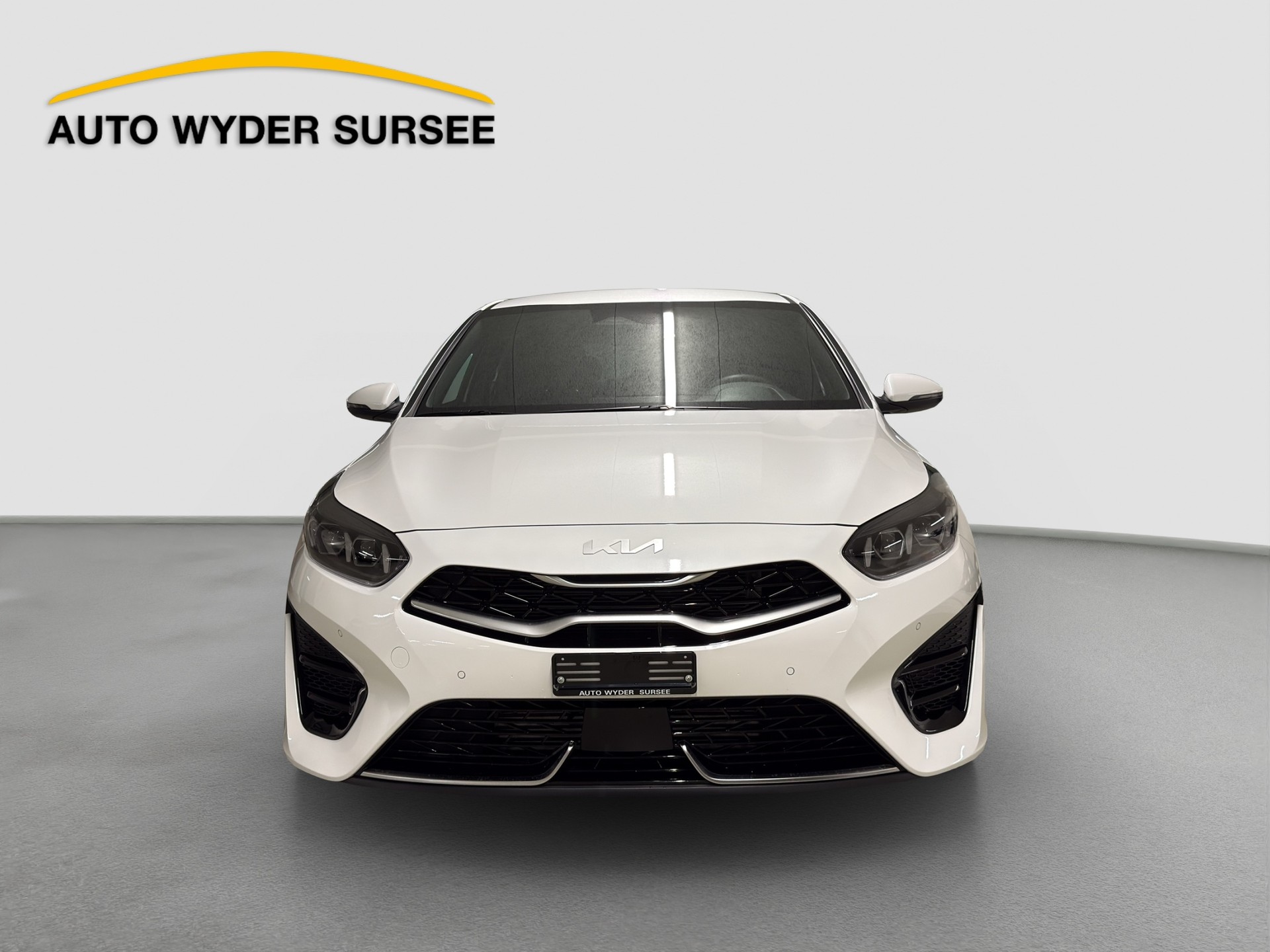 KIA Ceed 1.5 T-GDi MHEV GT-Line-image-1