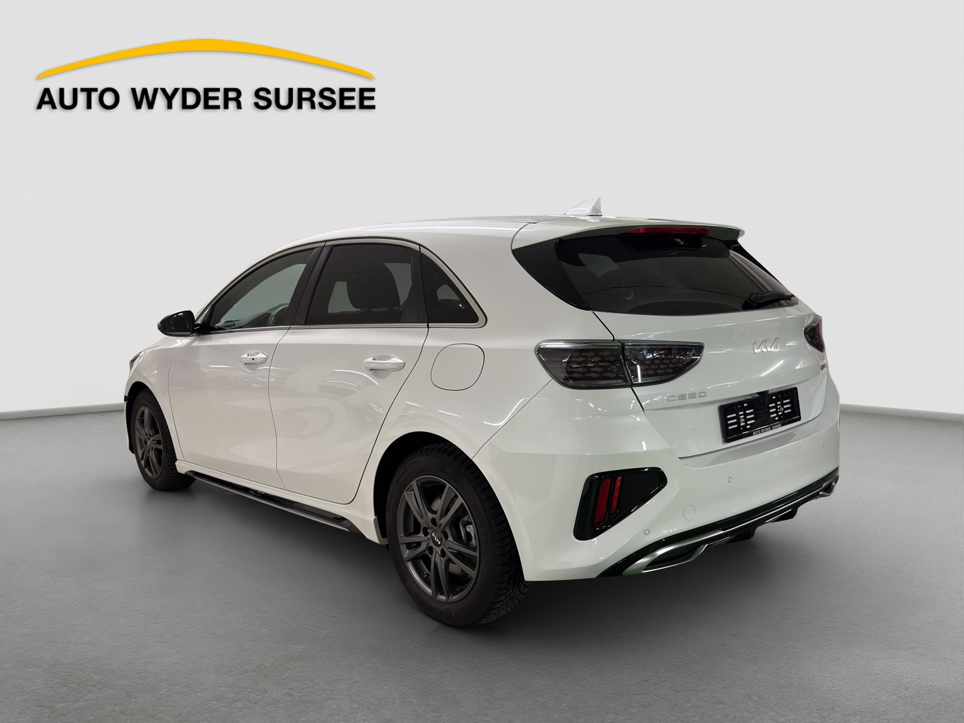 KIA Ceed 1.5 T-GDi MHEV GT-Line-image-3