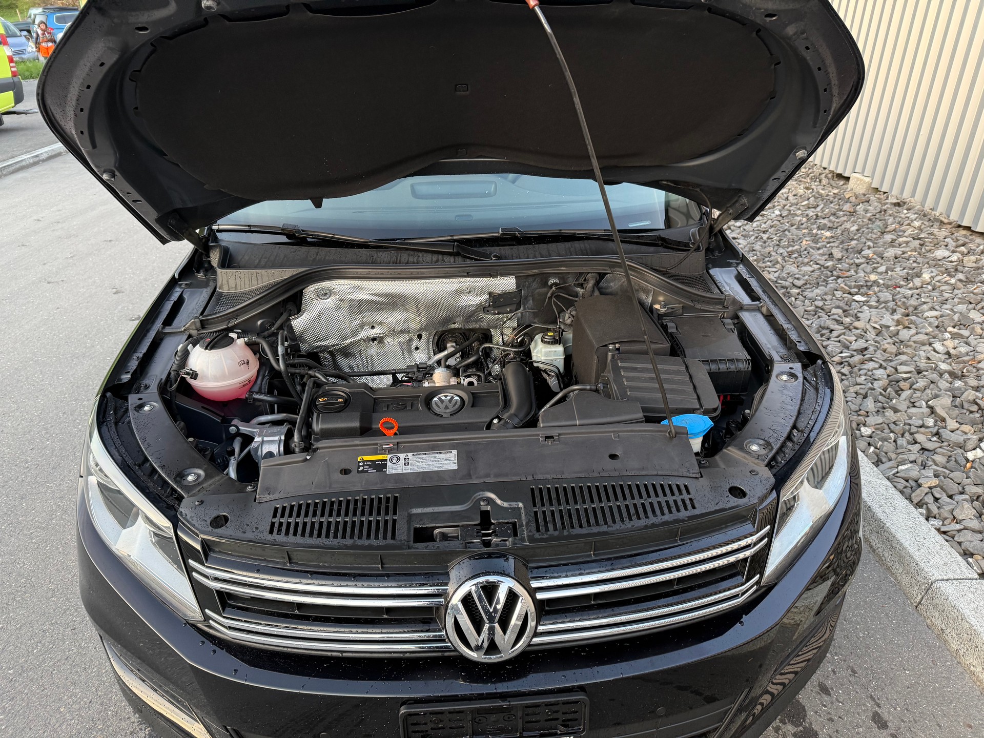 VW Tiguan 1.4 TSI BlueMotion Trend&Fun 4x2 FAIBLE KILOMÉTRAGE 23000 —-image-22