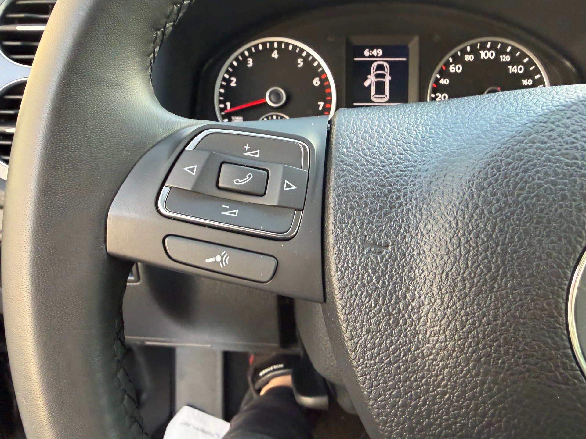 VW Tiguan 1.4 TSI BlueMotion Trend&Fun 4x2 FAIBLE KILOMÉTRAGE 23000 —-image-37