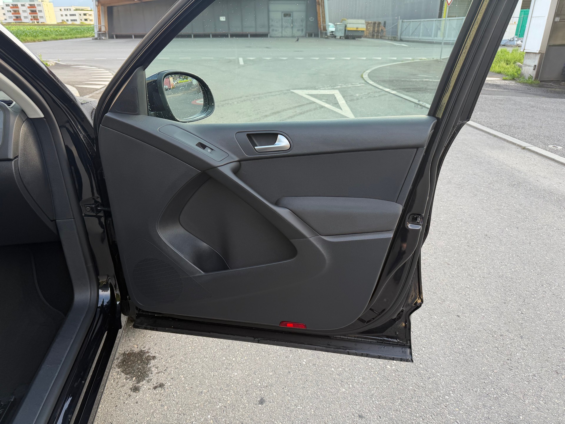 VW Tiguan 1.4 TSI BlueMotion Trend&Fun 4x2 FAIBLE KILOMÉTRAGE 23000 —-image-23