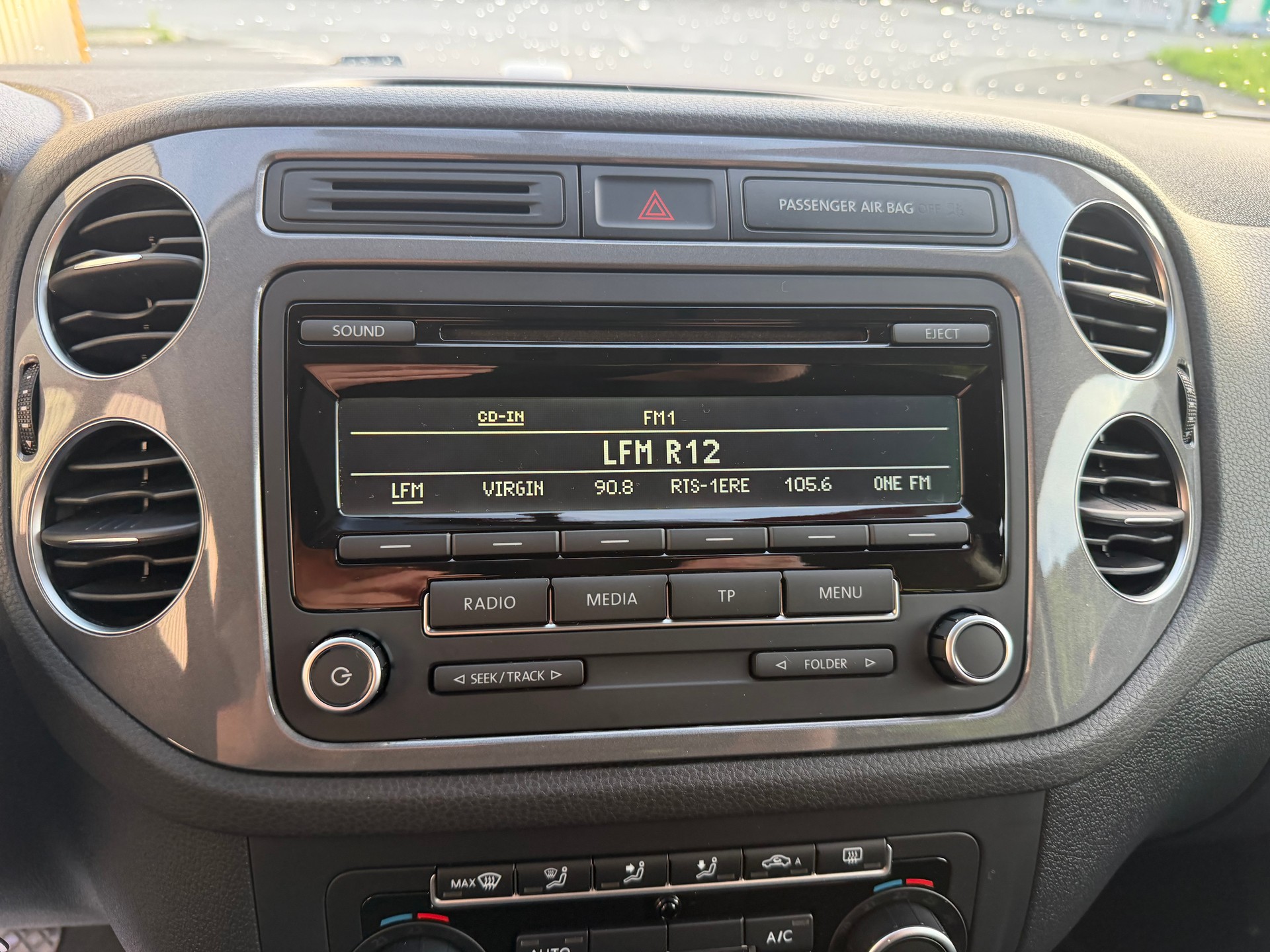 VW Tiguan 1.4 TSI BlueMotion Trend&Fun 4x2 FAIBLE KILOMÉTRAGE 23000 —-image-34