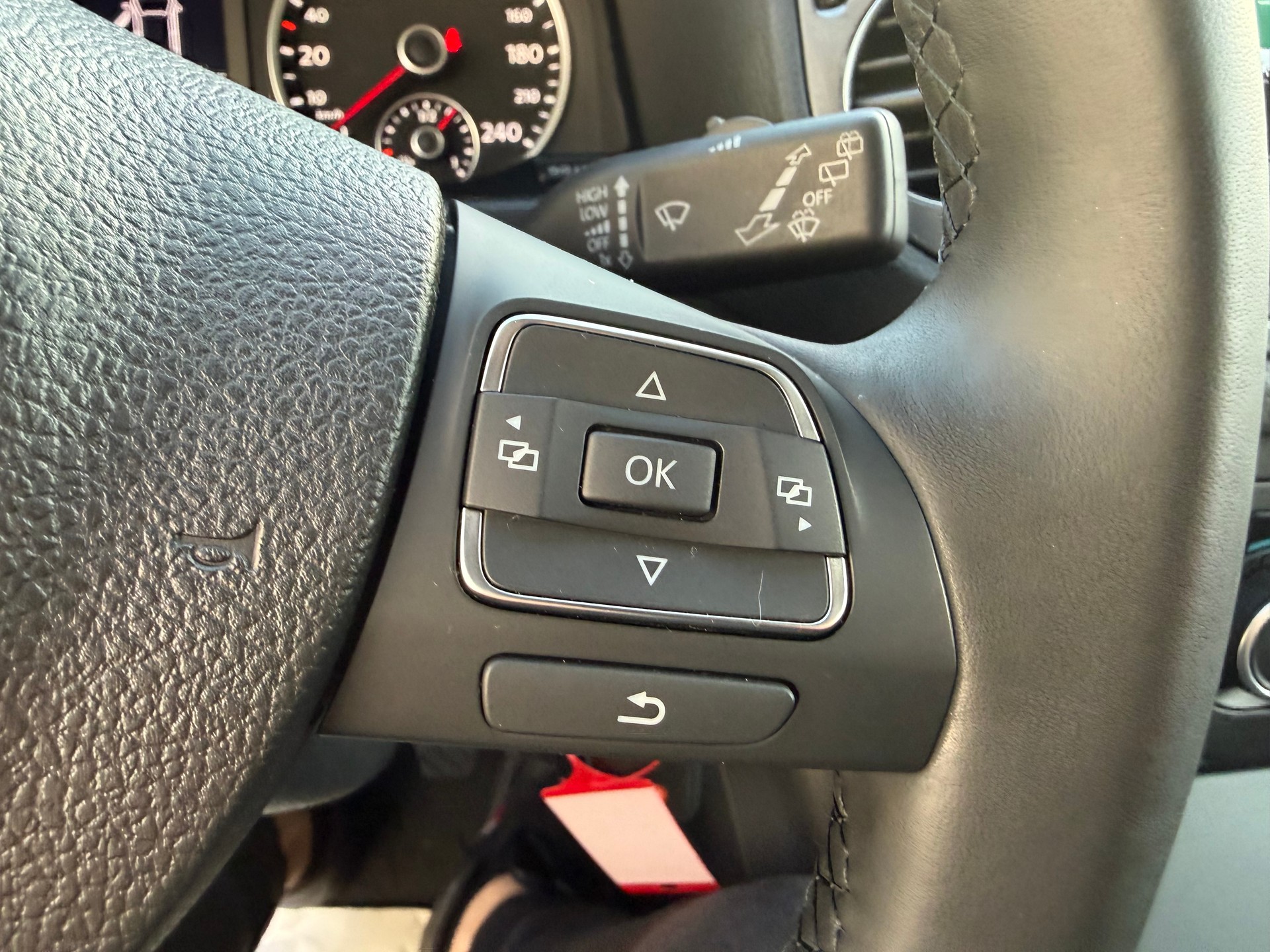 VW Tiguan 1.4 TSI BlueMotion Trend&Fun 4x2 FAIBLE KILOMÉTRAGE 23000 —-image-36
