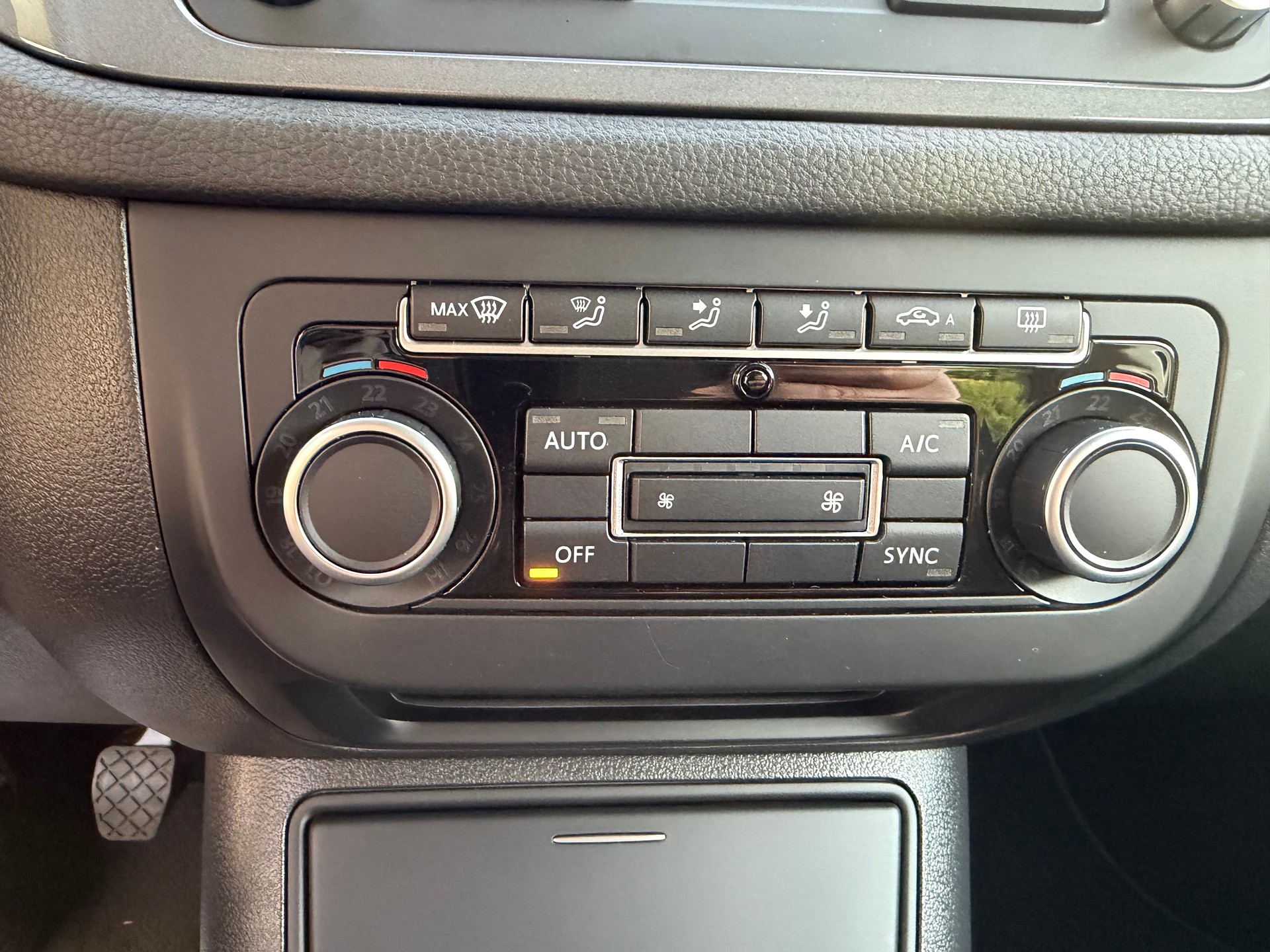 VW Tiguan 1.4 TSI BlueMotion Trend&Fun 4x2 FAIBLE KILOMÉTRAGE 23000 —-image-40