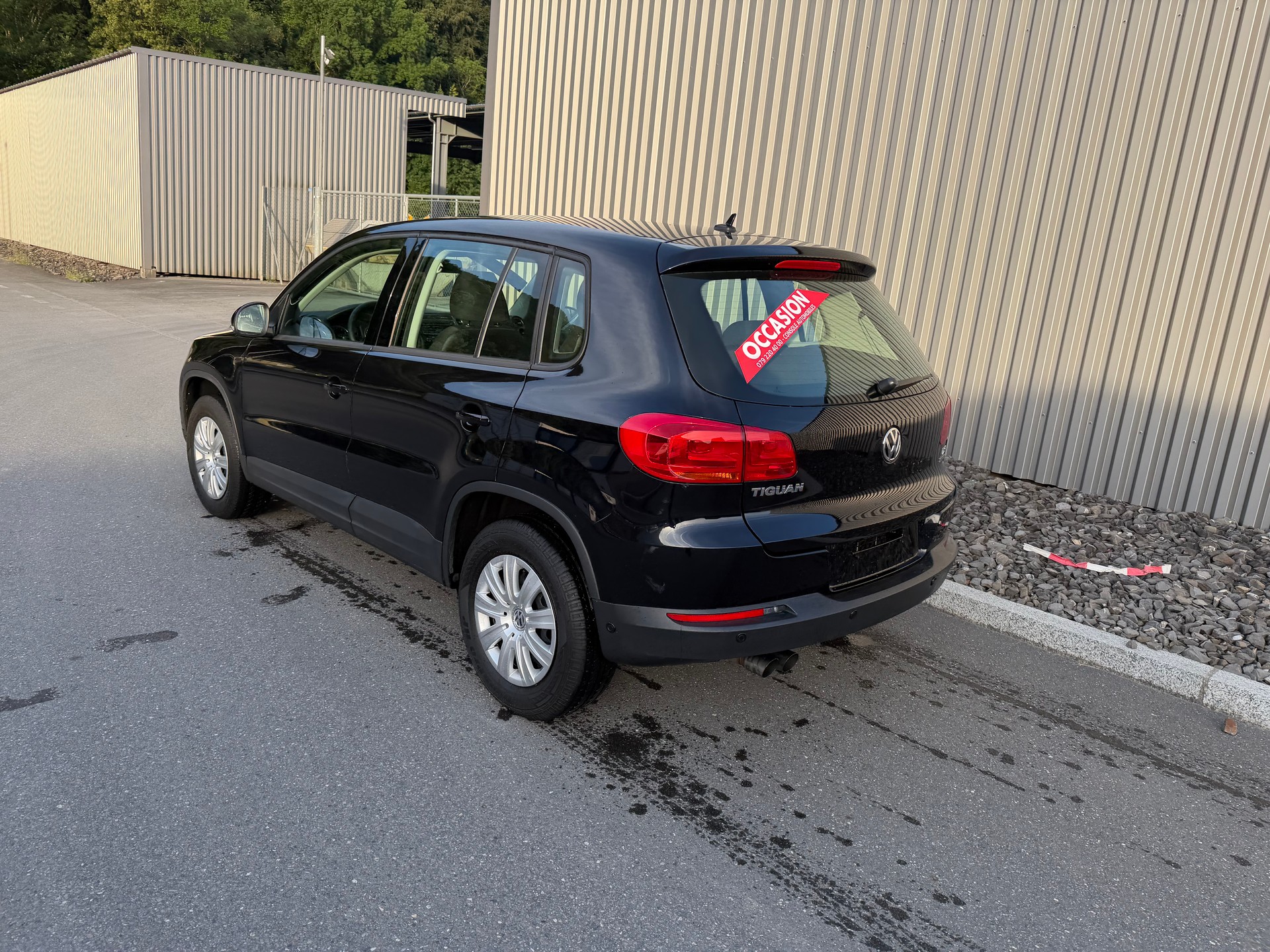 VW Tiguan 1.4 TSI BlueMotion Trend&Fun 4x2 FAIBLE KILOMÉTRAGE 23000 —-showroom-element-1