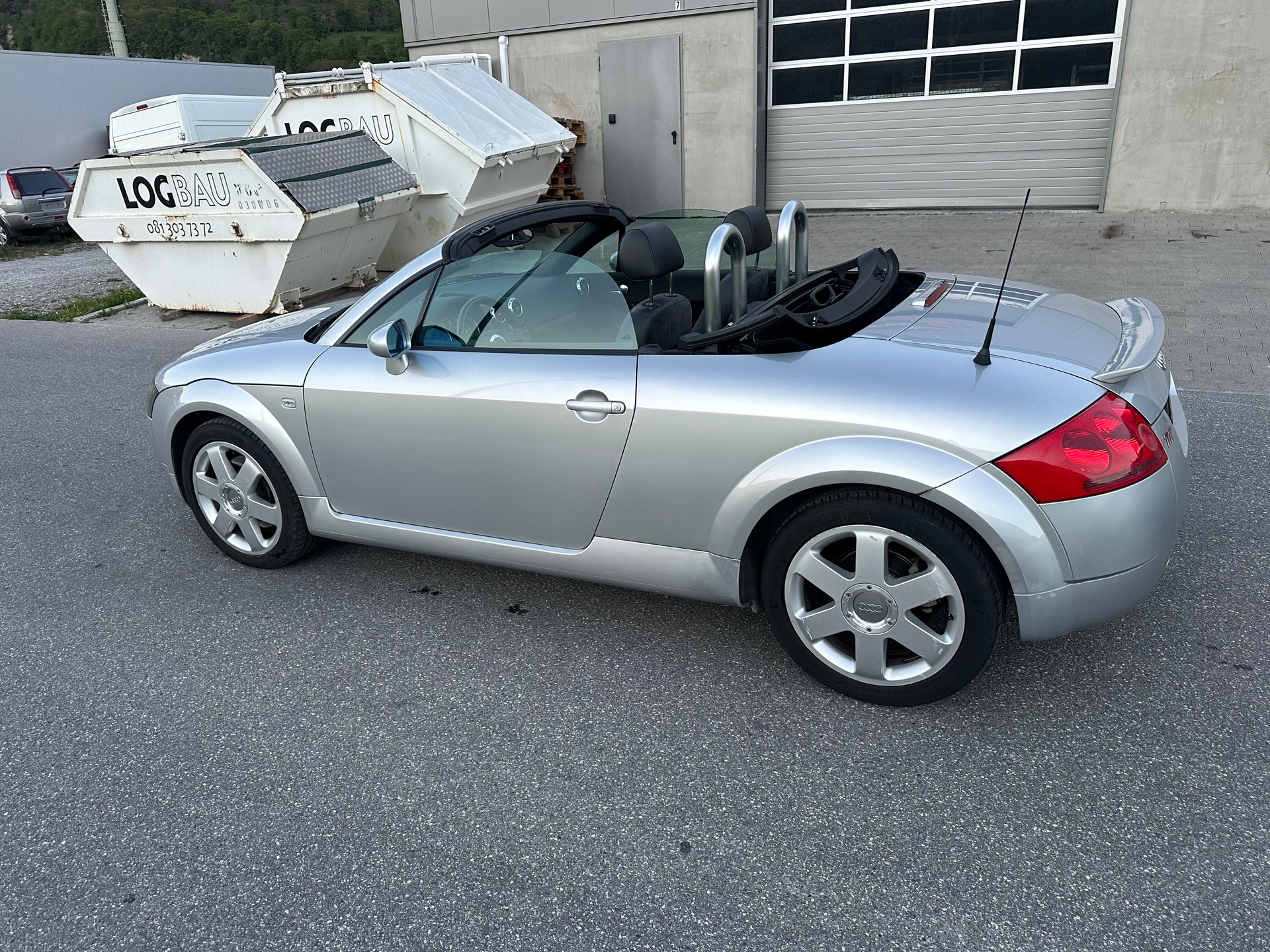 AUDI TT Roadster 1.8 T quattro-image-5