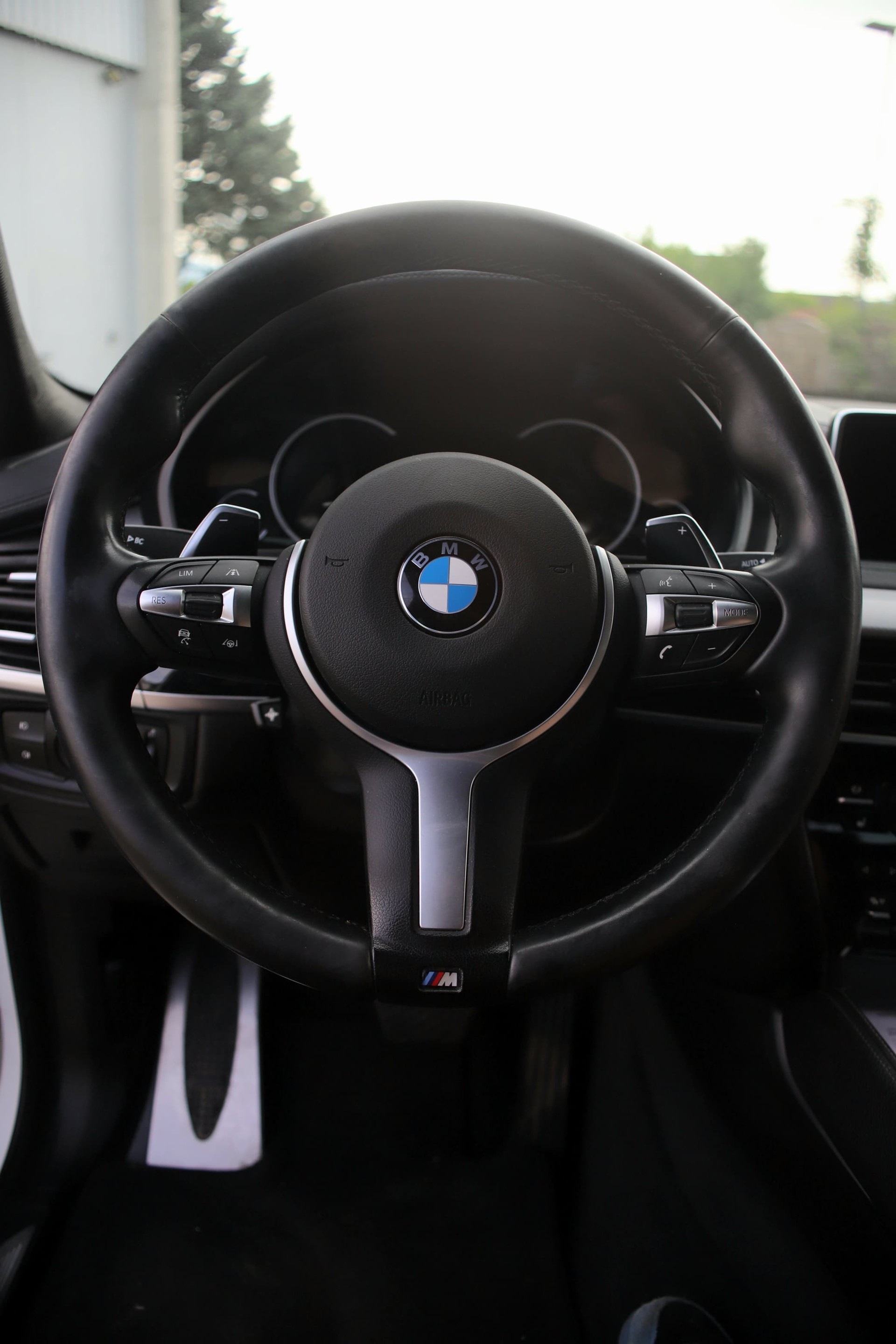 BMW M50d-image-5