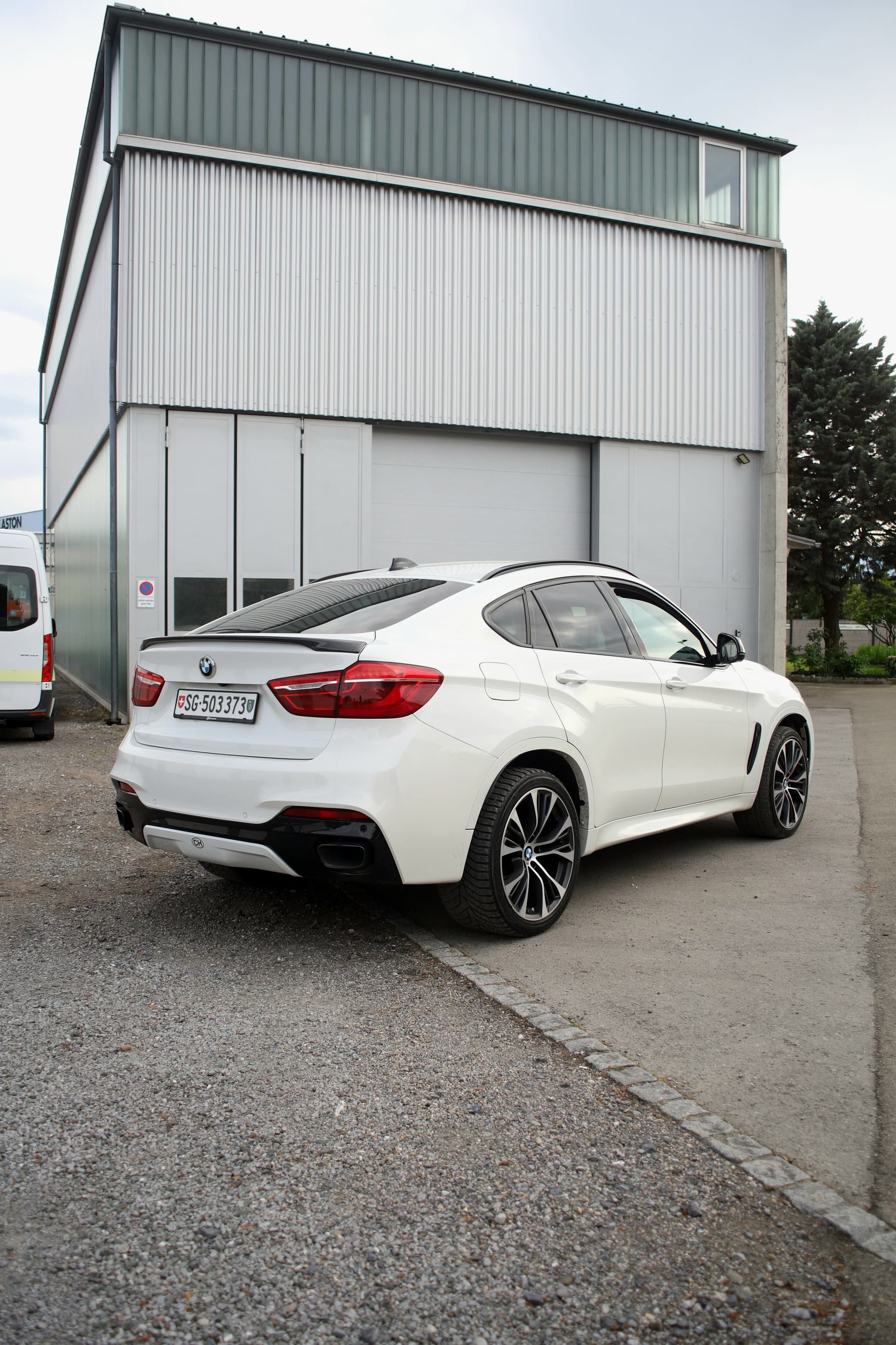 BMW M50d-image-2