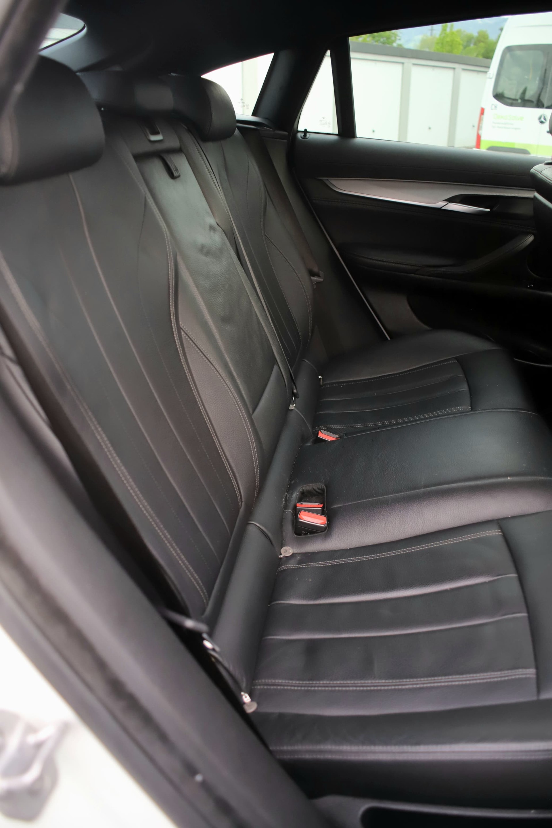 BMW M50d-image-7