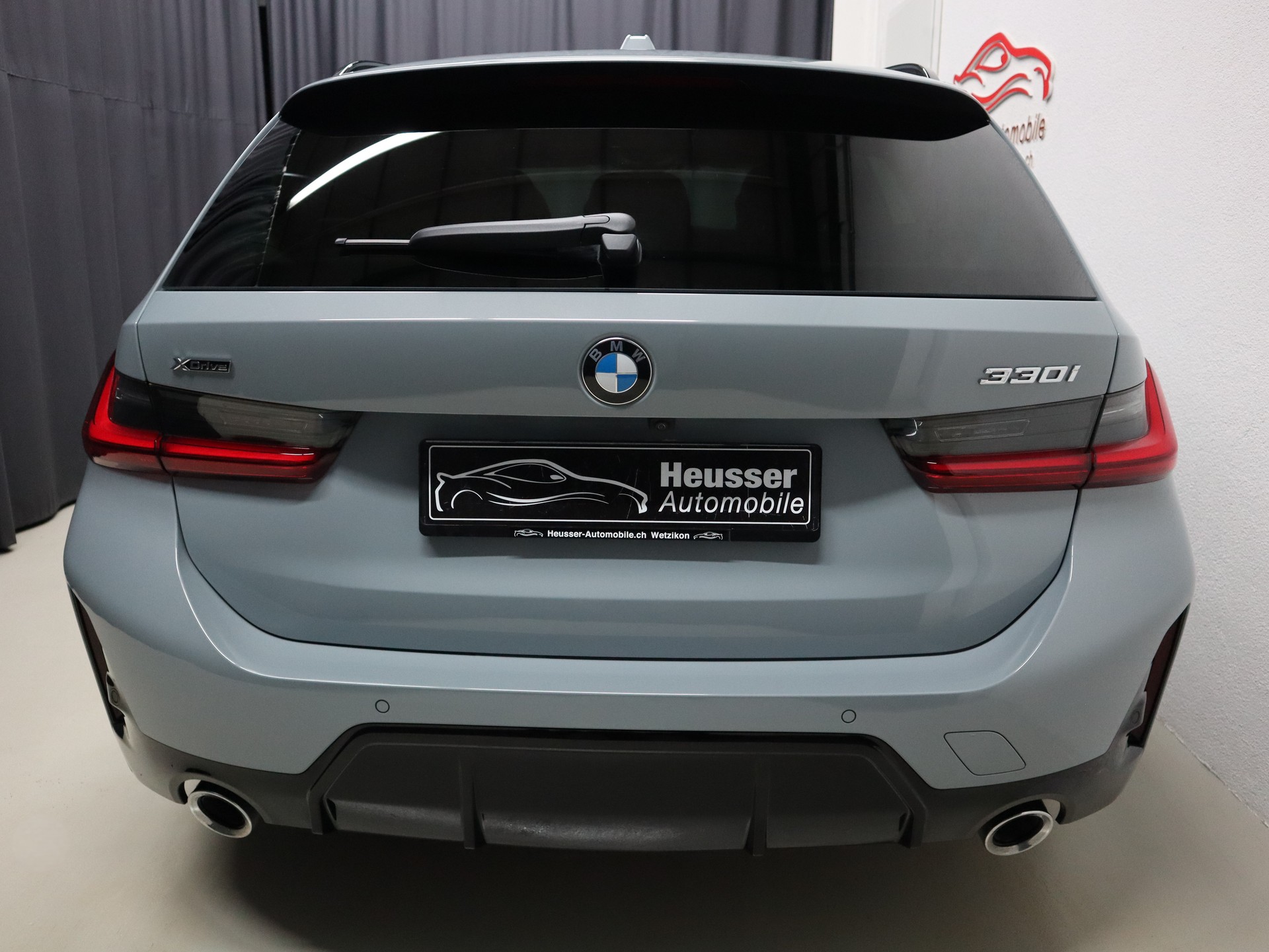 BMW 330i Touring xDrive Steptronic M Sport - Live Cockpit - Navi - Kamera - 245 PS-image-4