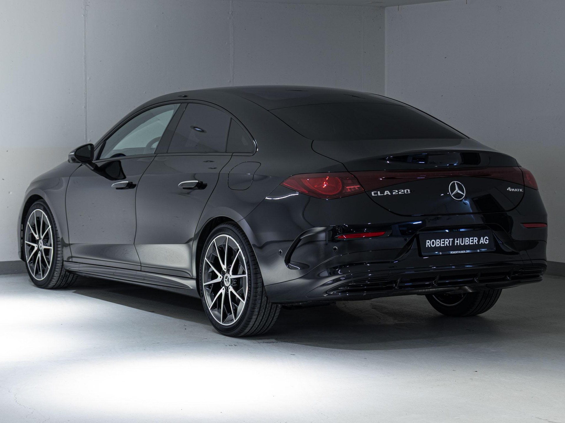 MERCEDES-BENZ CLA 220 4MATIC-image-3