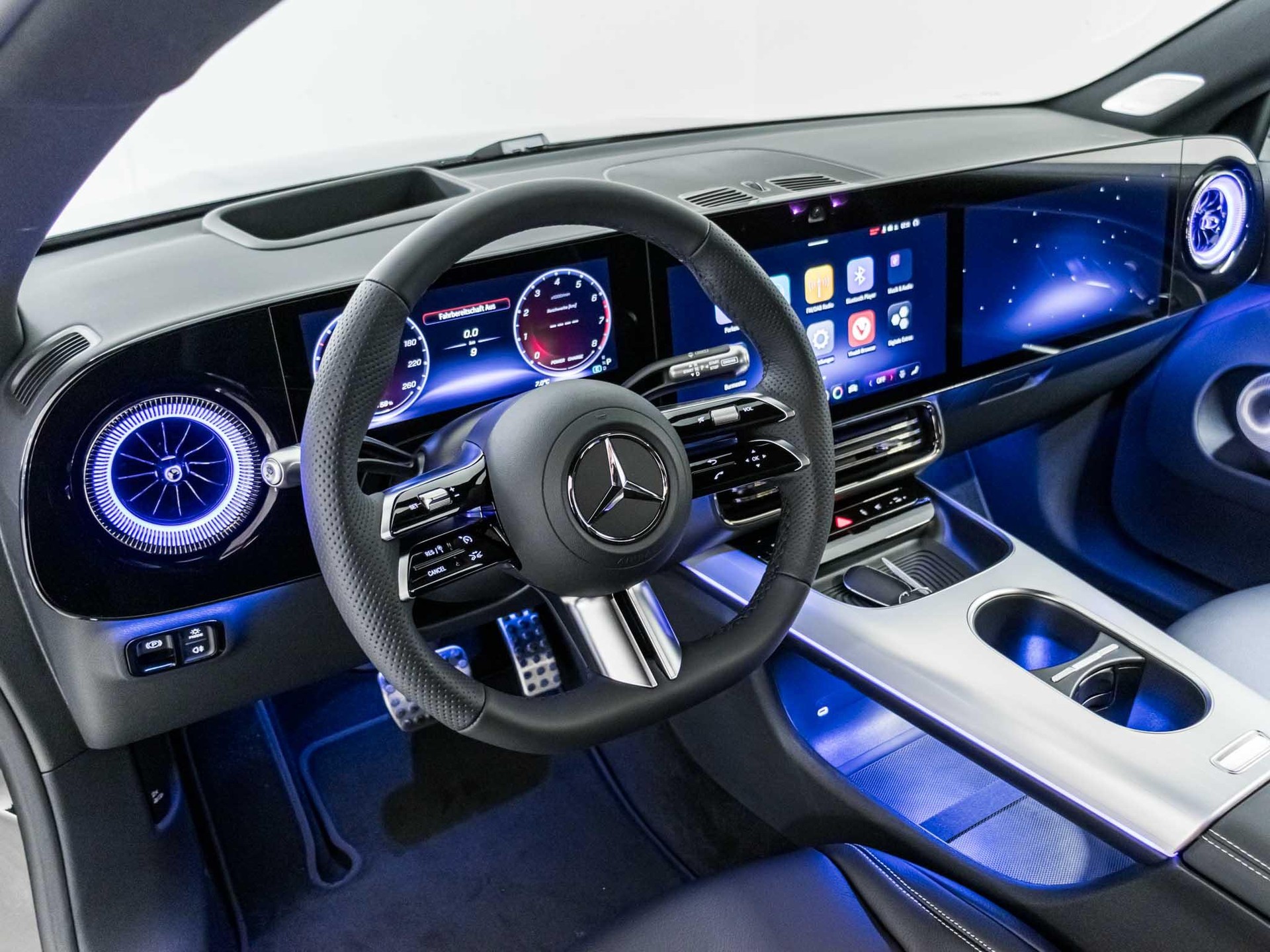 MERCEDES-BENZ CLA 220 4MATIC-image-9
