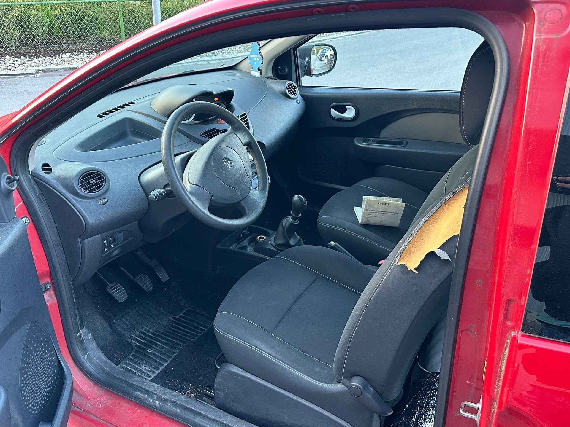 RENAULT Twingo 1.2 16V Miss Sixty-image-8