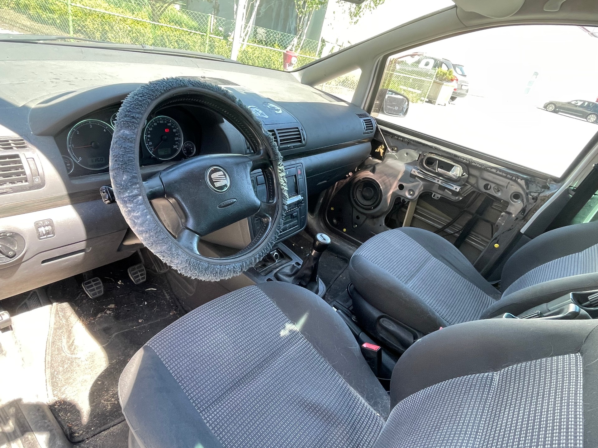 SEAT Alhambra 1.9 TDI 7-Plätze-image-8