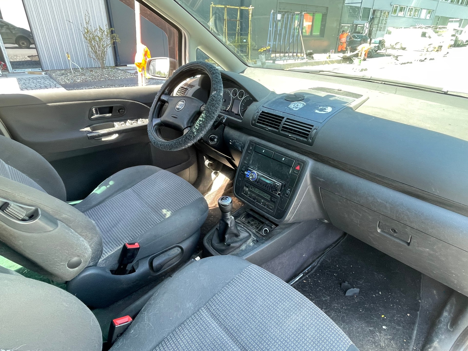 SEAT Alhambra 1.9 TDI 7-Plätze-image-9
