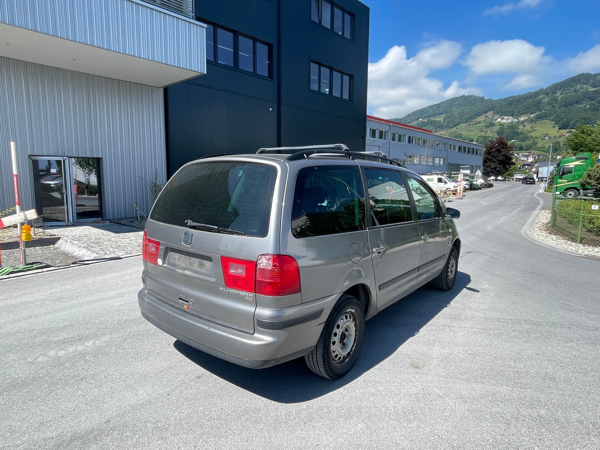 SEAT Alhambra 1.9 TDI 7-Plätze-image-4