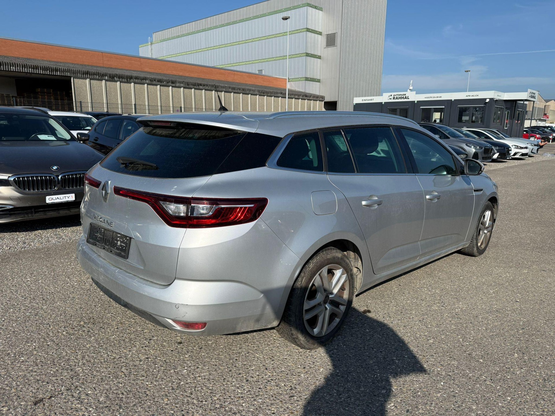 RENAULT Mégane Grandtour 1.5 Blue dCi Business EDC-image-3