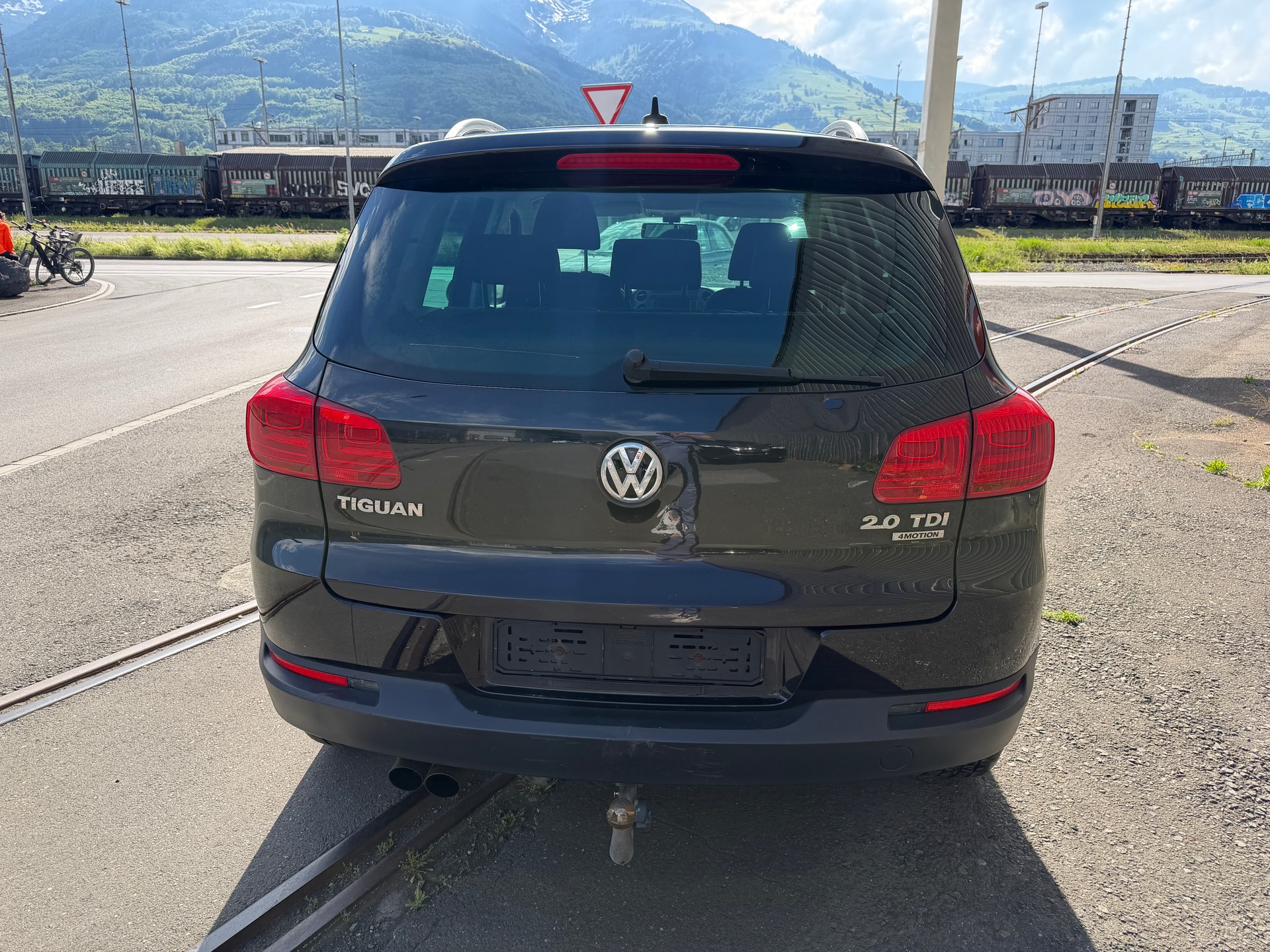 VW Tiguan 2.0 TDI BlueMotion Sport&Style 4Motion DSG-image-4