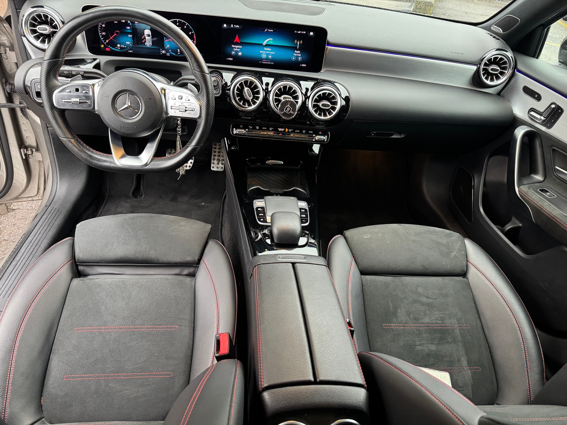 MERCEDES-BENZ A 250 AMG Line 7G-DCT-image-8