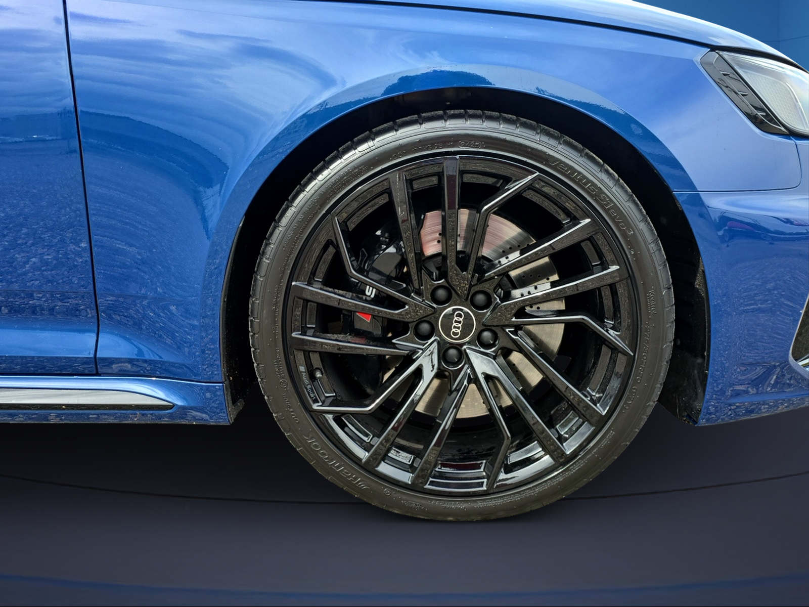 AUDI RS4 Avant quattro tiptronic-image-7