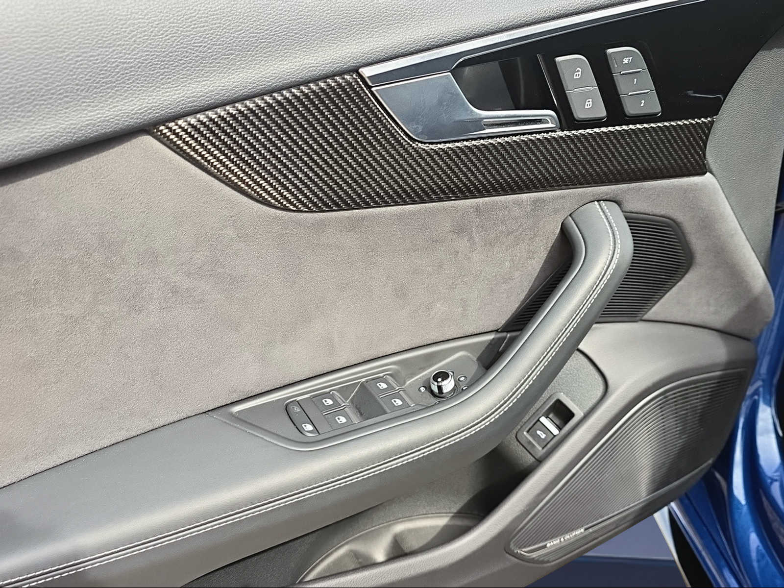 AUDI RS4 Avant quattro tiptronic-image-15