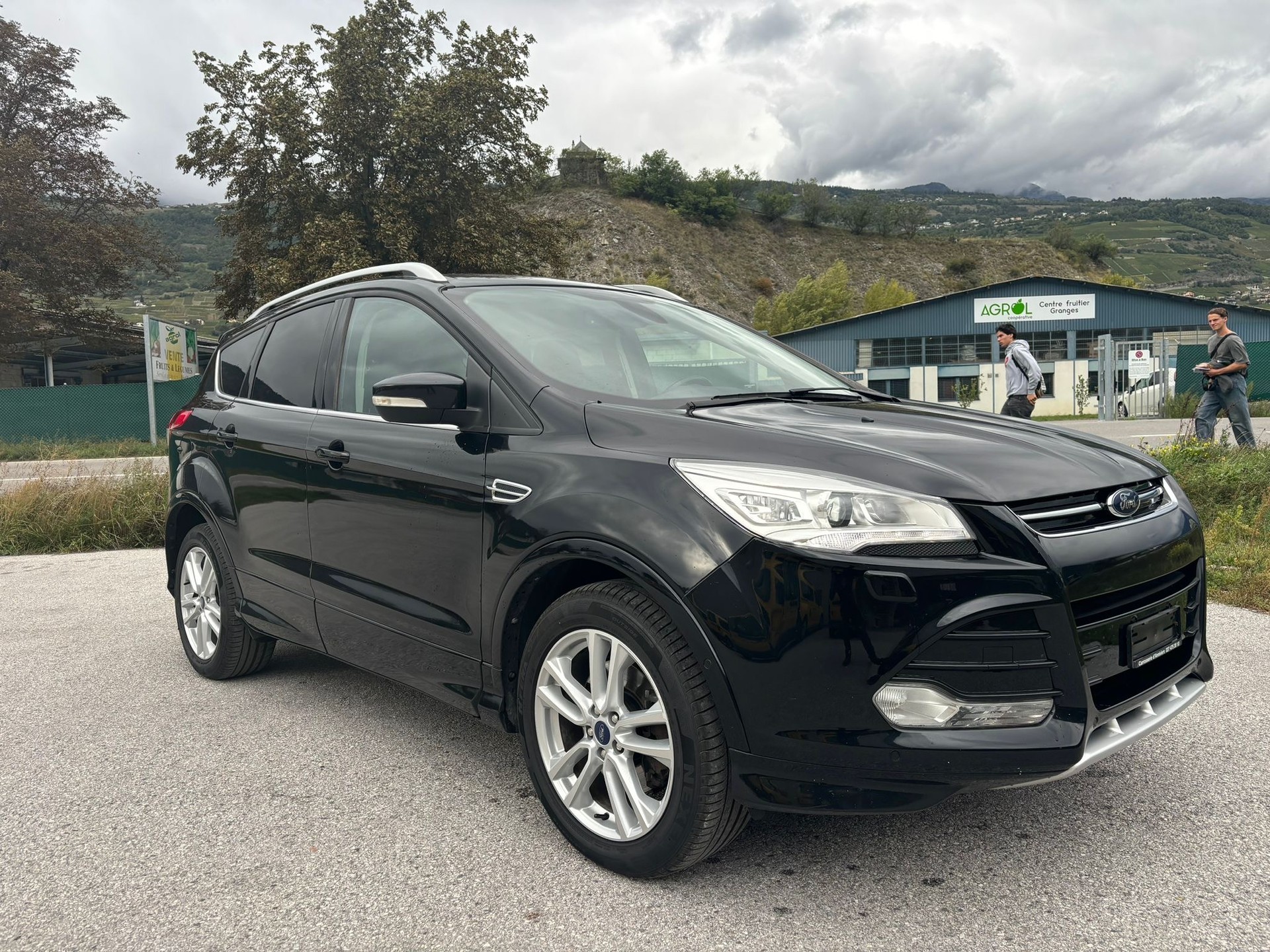 FORD Kuga 1.6 SCTi Carving 4WD Automatic-image-2