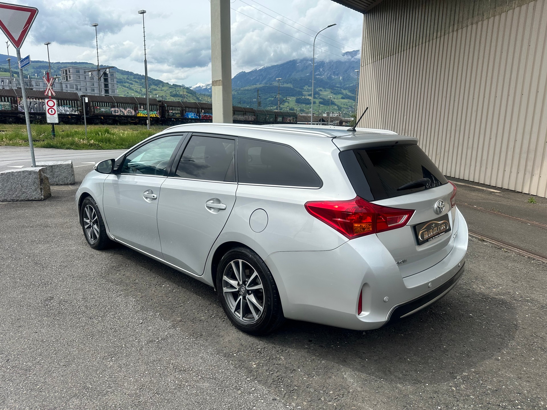 TOYOTA Auris Touring Sports 2.0 D-4D Trend-image-4