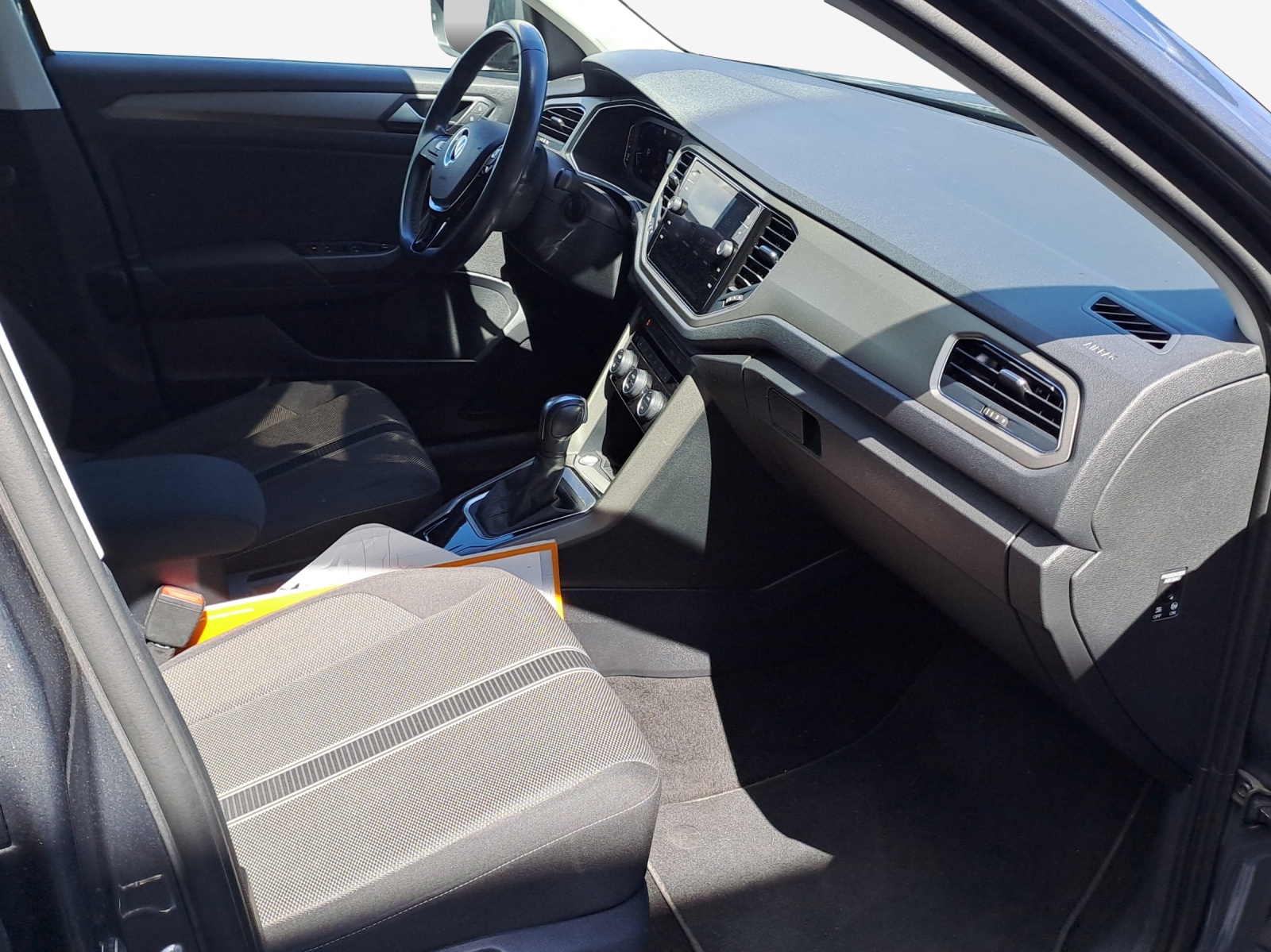 VW T-Roc 1.5 TSI EVO Advance DSG-image-13