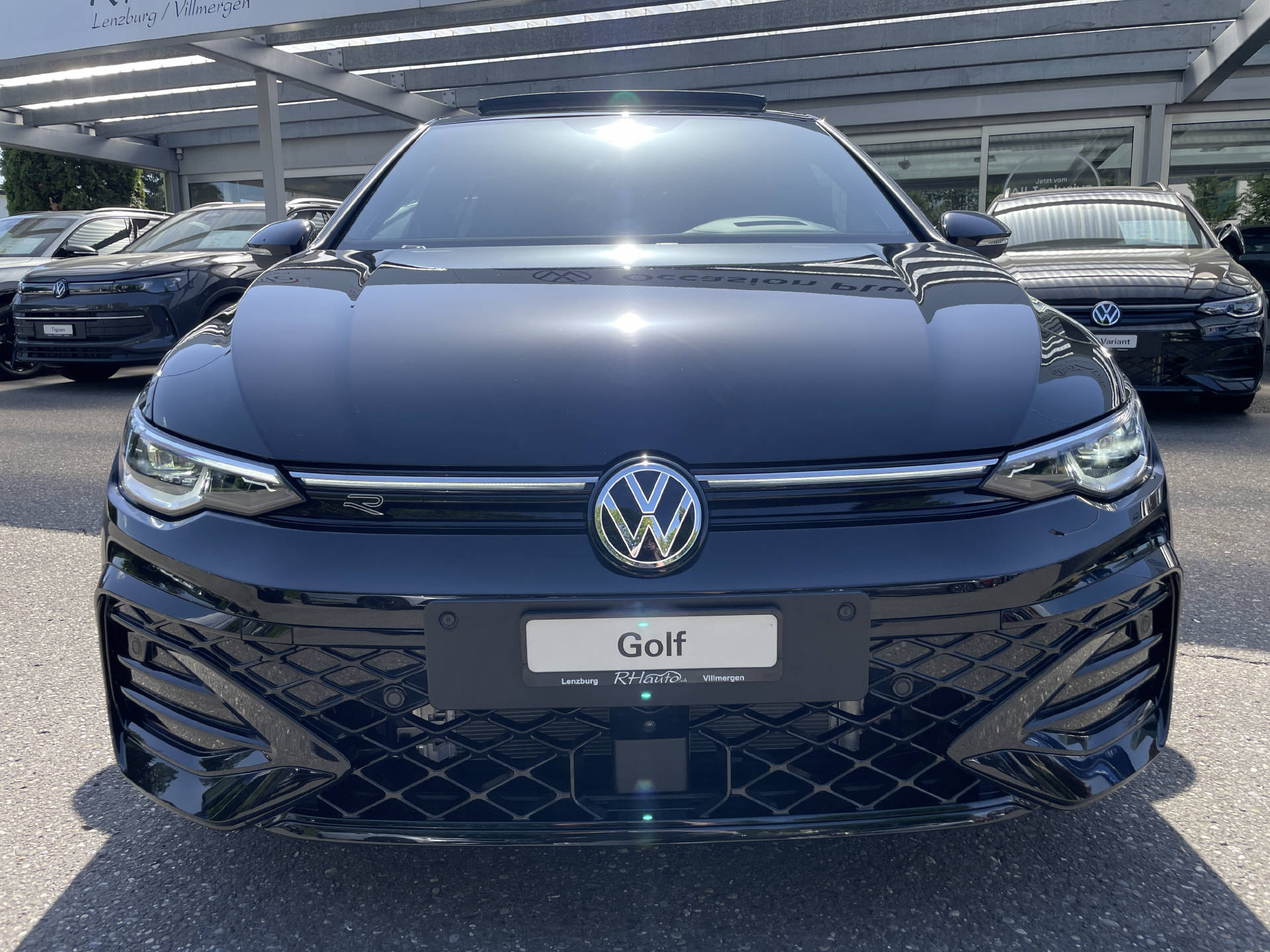 VW Golf VIII 2.0 TSI R-Line DSG 4motion-showroom-element-1