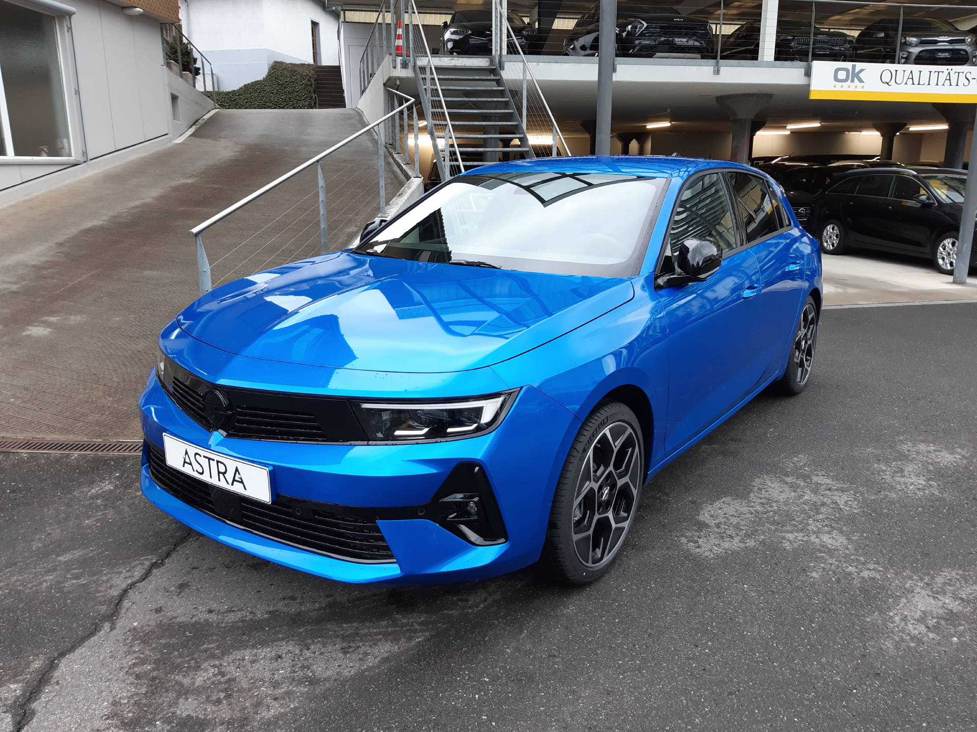 OPEL Astra 1.2 T 130 Swiss Plus — slika 1