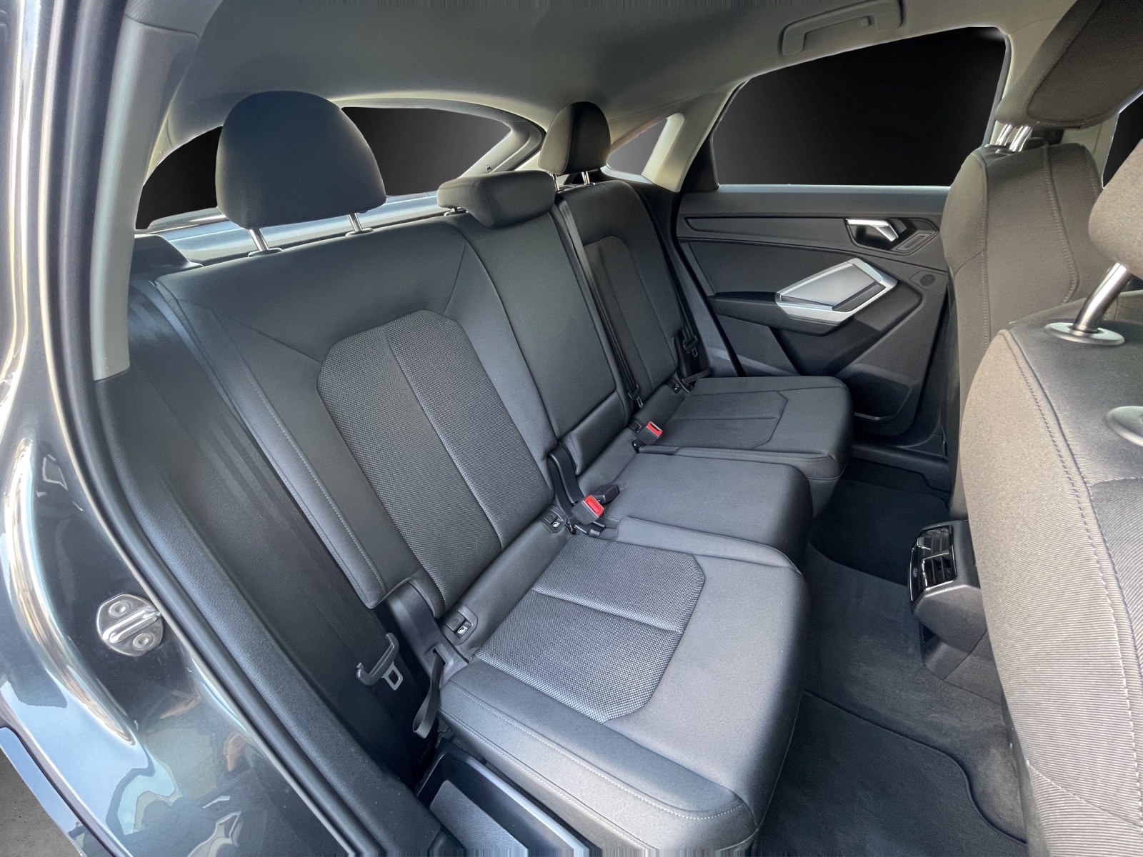 AUDI Q3 Sportback 45 TFSI S line quattro S-tronic-image-7